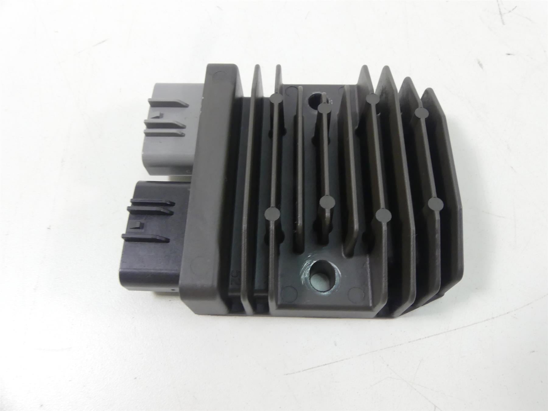 2016 BMW R1200GS K50 Rectifier Voltage Regulator 12318523367 FH020AA {{ shop.shopifyCountryName }} - Mototech271