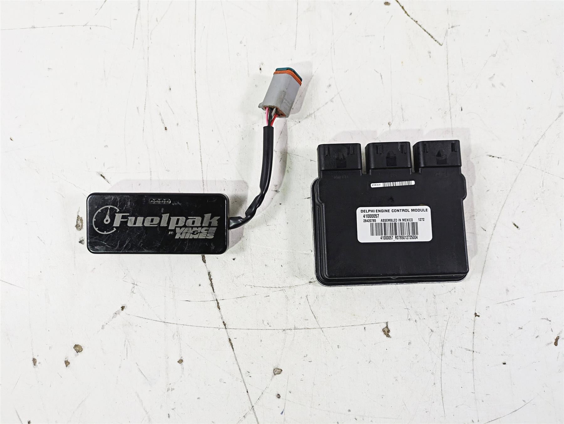 2016 Harley FLSTC Softail Heritage Cdi Ecu Ecm Engine Control Module With FP3 Vance & Hines Fuel Pack Unit 41000057 {{ shop.shopifyCountryName }} - Mototech271