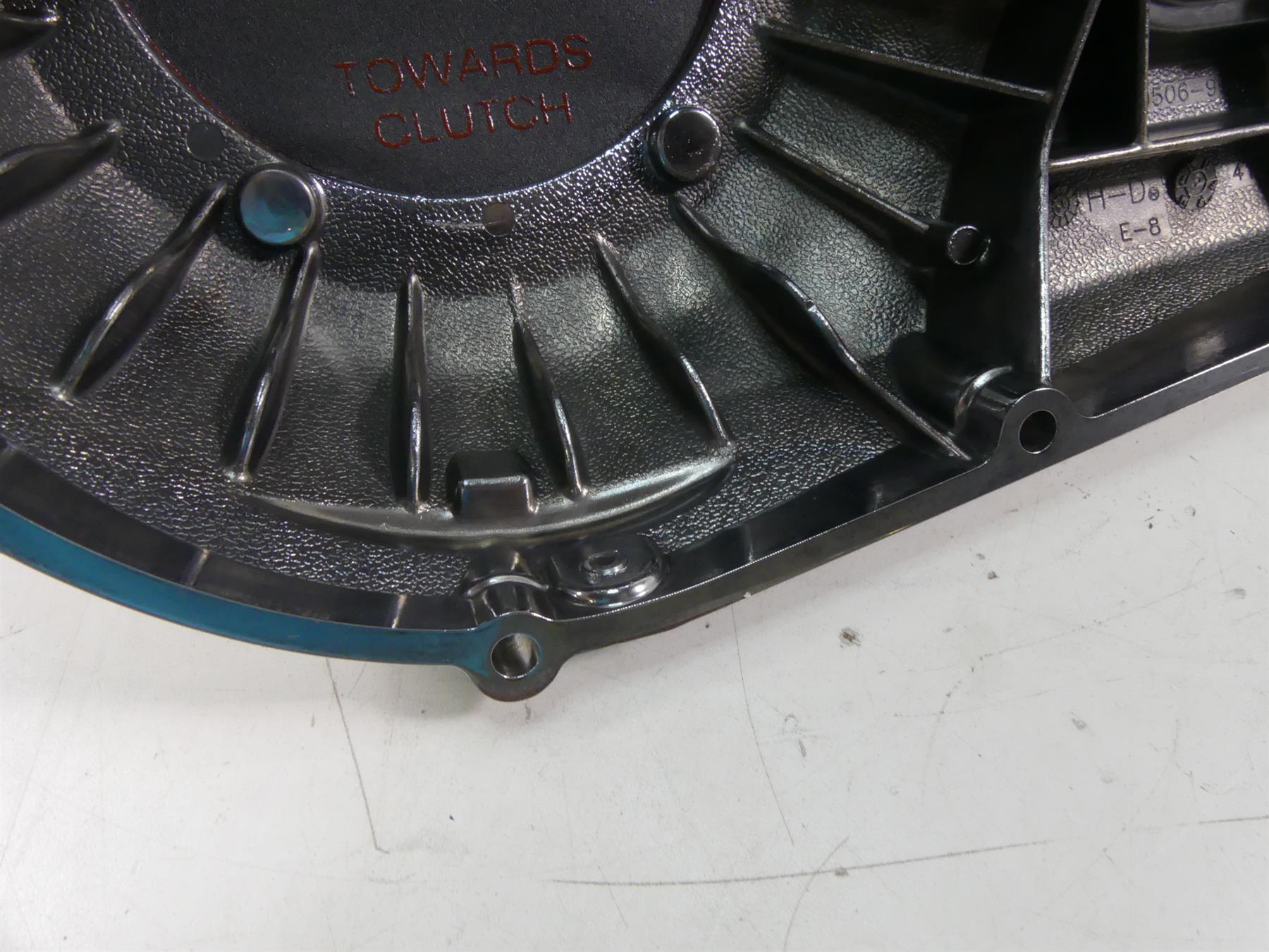 2004 Harley Softail FLSTFI Fat Boy Outer Primary Drive Clutch Cover 60506-99 {{ shop.shopifyCountryName }} - Mototech271