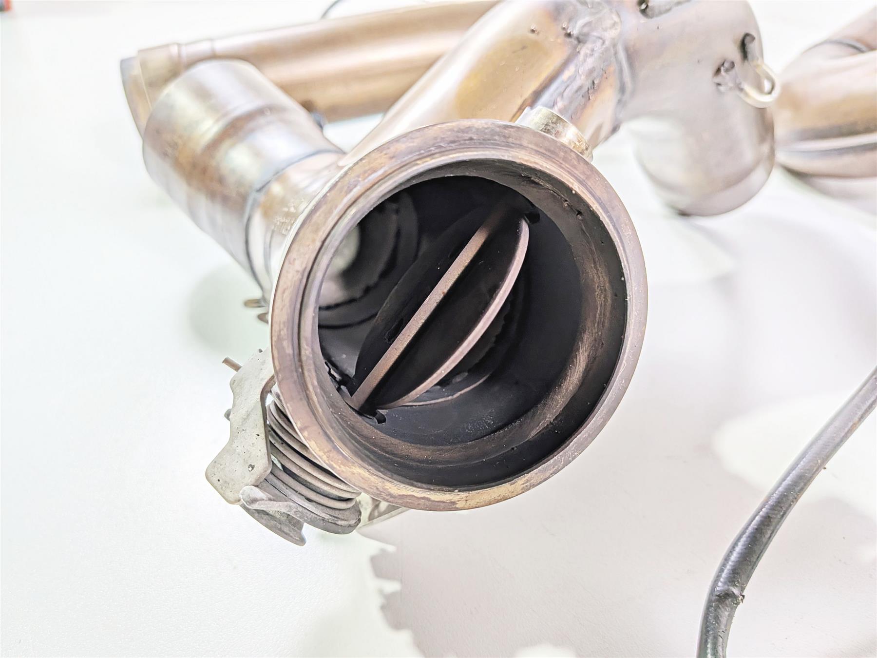 2019 Ducati 959 Panigale Stock Exhaust Header & Heat Shield Set 57014452A {{ shop.shopifyCountryName }} - Mototech271