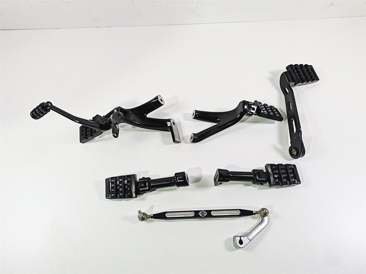2019 Harley Softail FXDR 114 Footpeg Shifter Brake Pedal Set 33600134 50500746 {{ shop.shopifyCountryName }} - Mototech271