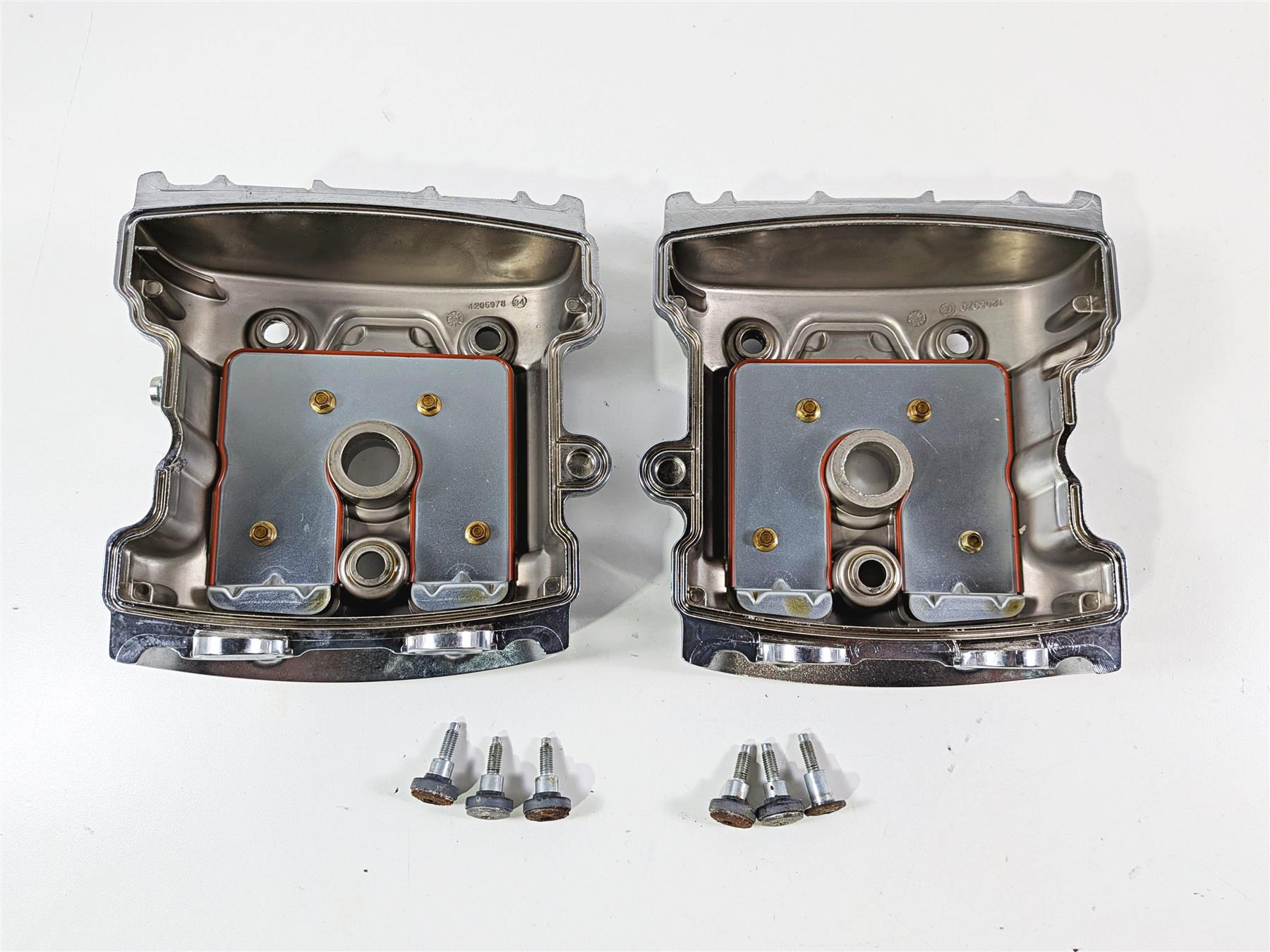 2021 Indian Scout 1200 Chrome Front Rear Valve Cover Set 1205978 1205979 {{ shop.shopifyCountryName }} - Mototech271