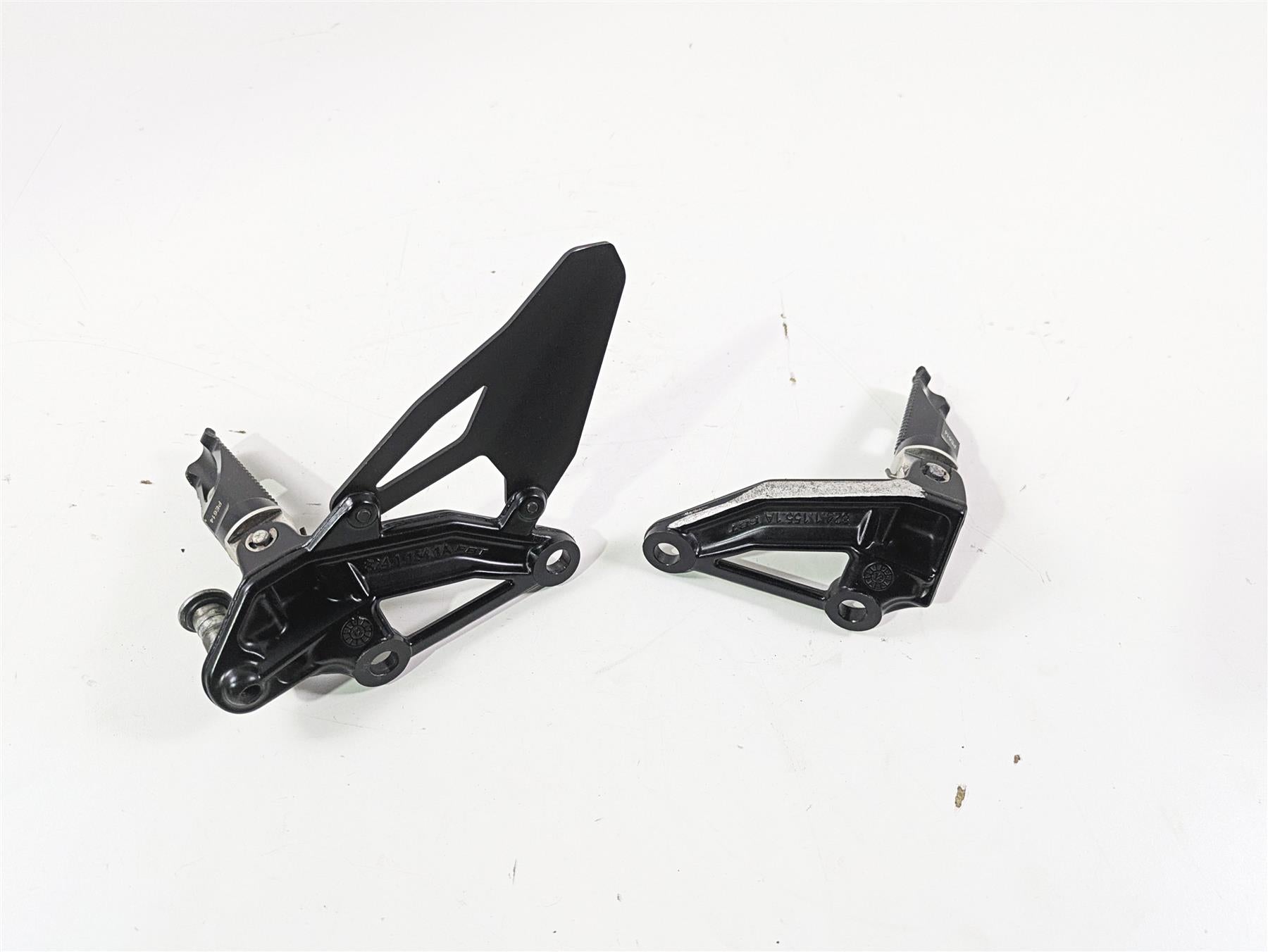 2012 Ducati Streetfighter 848 Rizoma Footpeg Foot Peg Rest PE614 82411541A {{ shop.shopifyCountryName }} - Mototech271