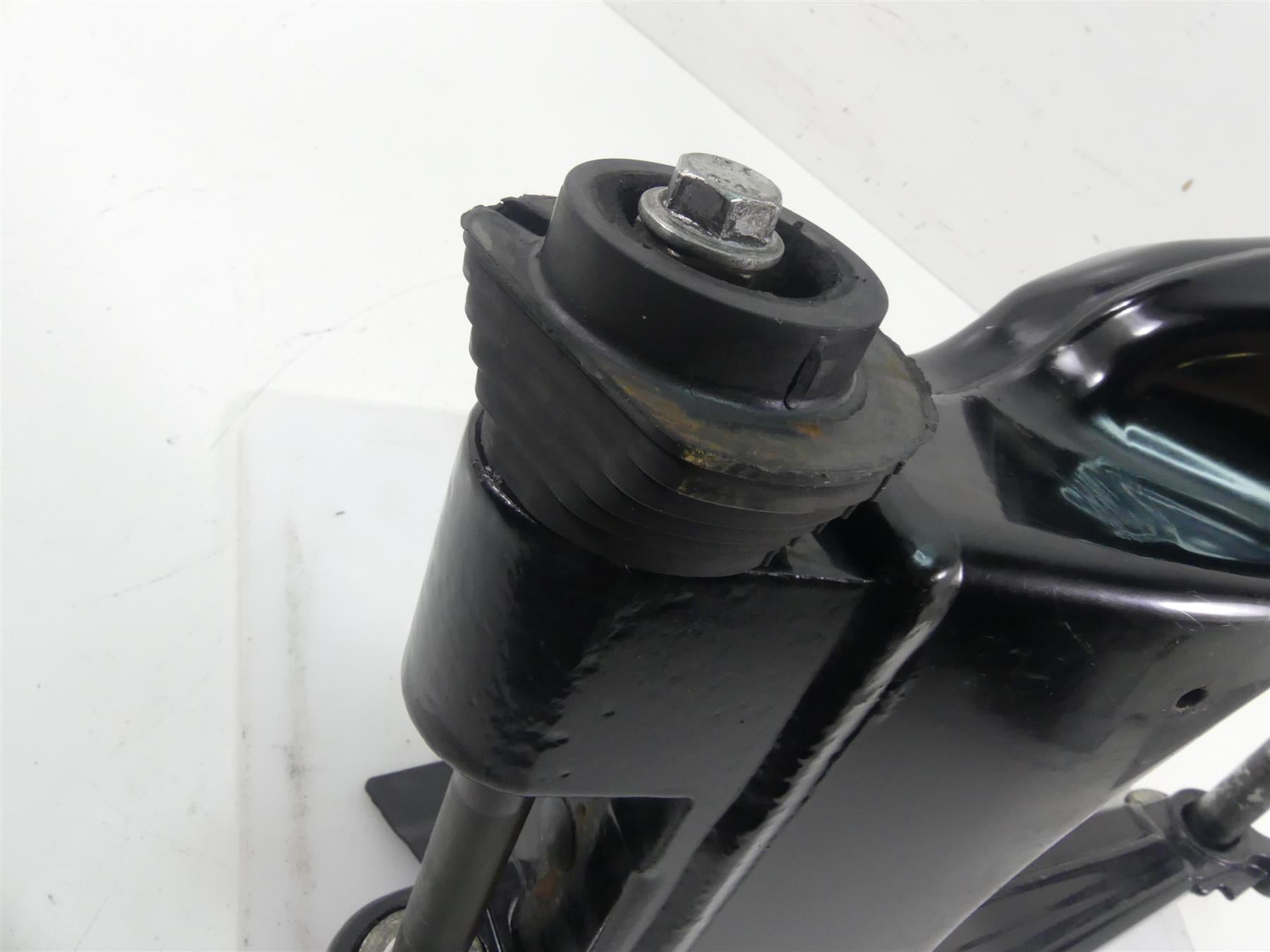 2013 Harley Touring FLHTK Electra Glide Rear Swingarm Swing Arm Axle 45470-09 {{ shop.shopifyCountryName }} - Mototech271