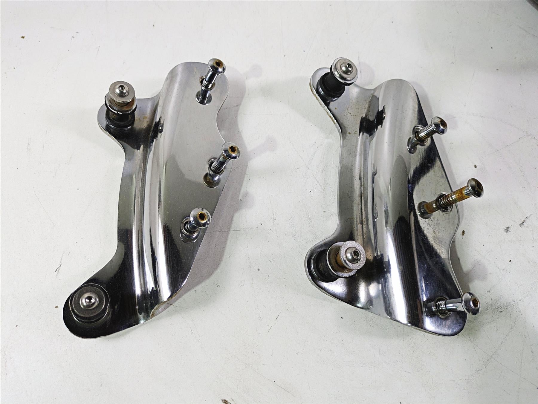 2011 Harley Touring FLHTCUSE CVO E-Glide Passenger Backrest & Mounts 52627-09 {{ shop.shopifyCountryName }} - Mototech271