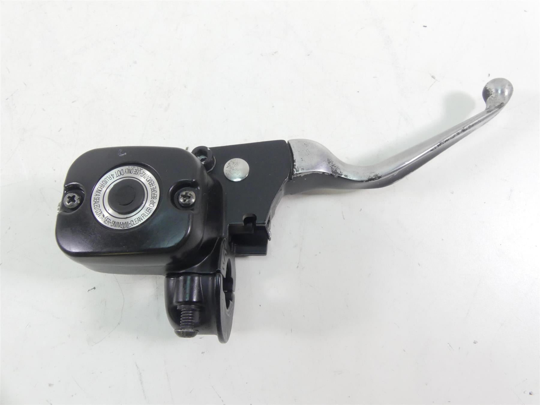 2015 Harley FXDL Dyna Low Rider Front 11/16 Brake Master Cylinder 45170-08F {{ shop.shopifyCountryName }} - Mototech271