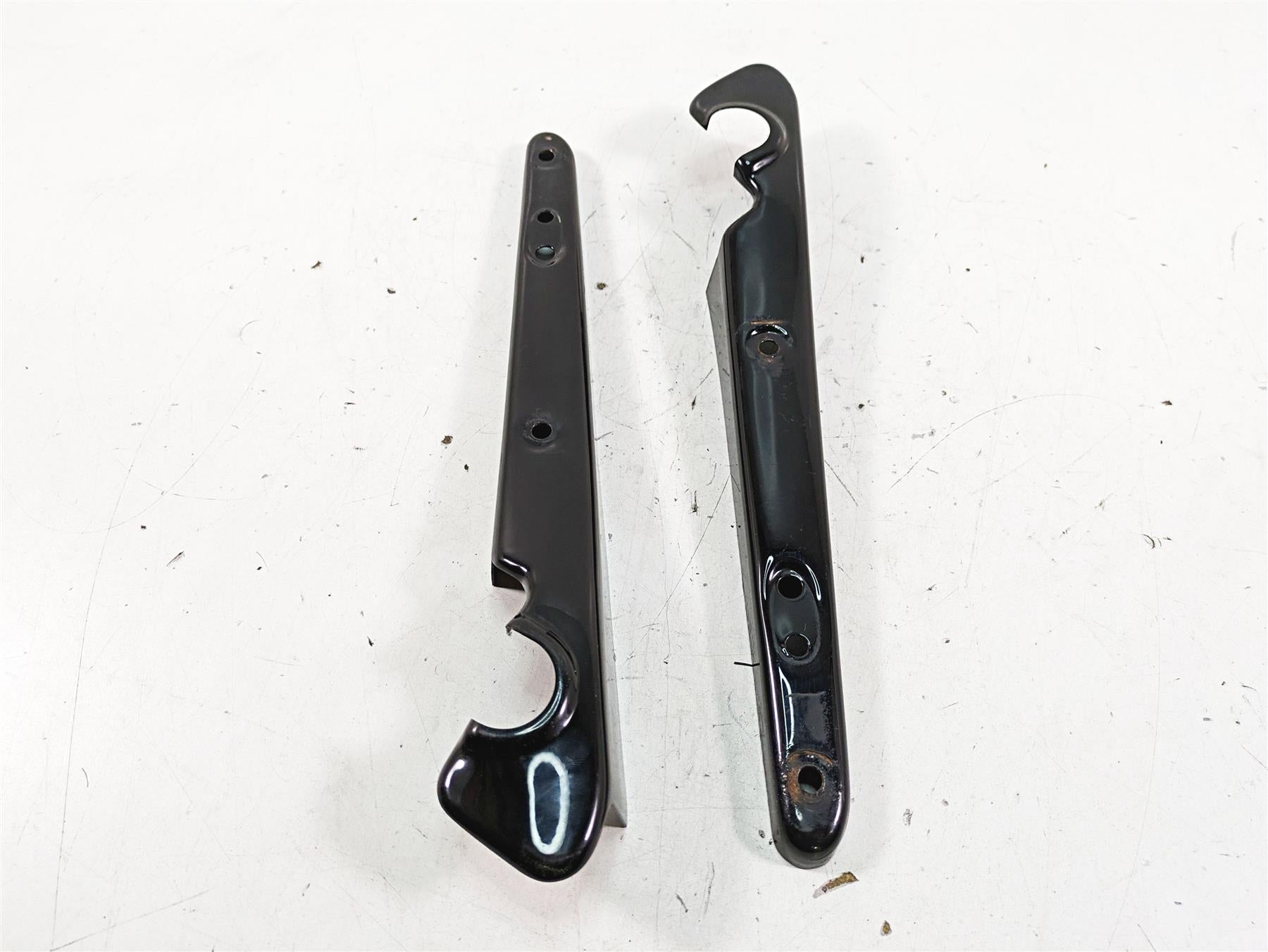 2017 Harley XL883 N Sportster Iron Rear Fender Struts Braces 60203-06 60204-06 {{ shop.shopifyCountryName }} - Mototech271