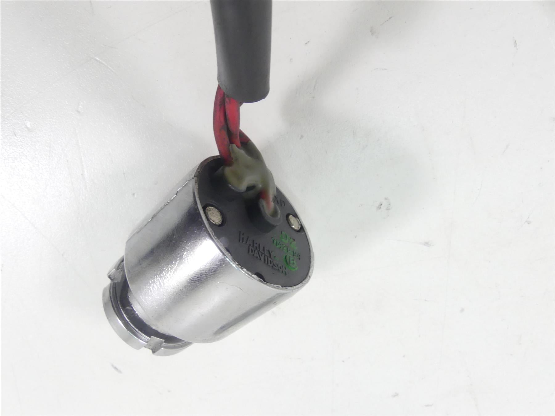 2003 Harley Dyna 100TH FXDL Low Rider Ignition Switch Lock Key Set 71421-94 {{ shop.shopifyCountryName }} - Mototech271