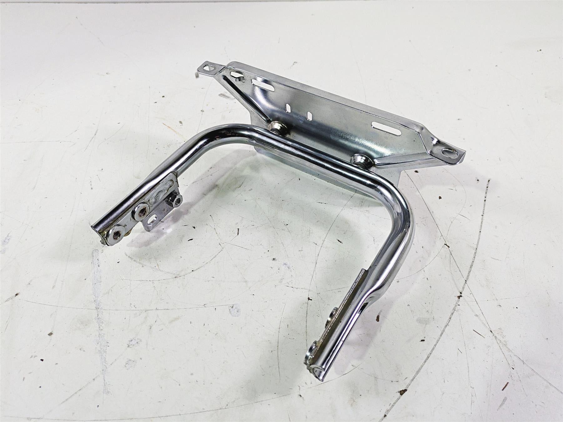 2007 Harley Touring FLHTCU SE CVO E-Glide Rear Plate Holder Frame Mount 53422-97 {{ shop.shopifyCountryName }} - Mototech271