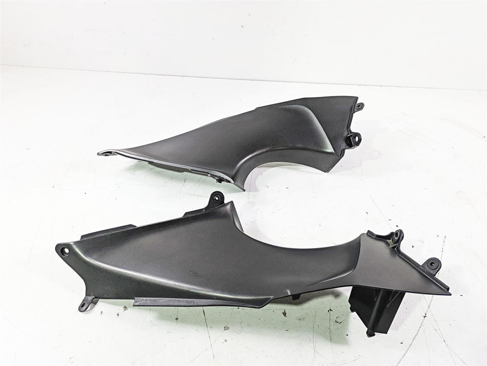 2005 Kawasaki ZX12R Ninja Upper Inner Air Duct Cover Set 55028-1435 {{ shop.shopifyCountryName }} - Mototech271