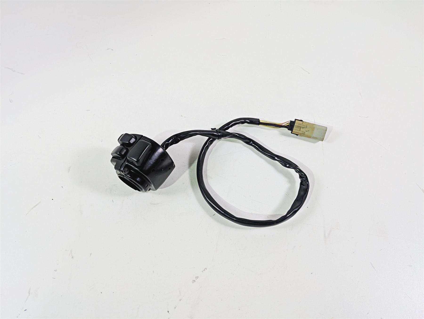 2007 Harley Sportster XL1200 C Left Hand Blinker Light Control Switch 71682-06A