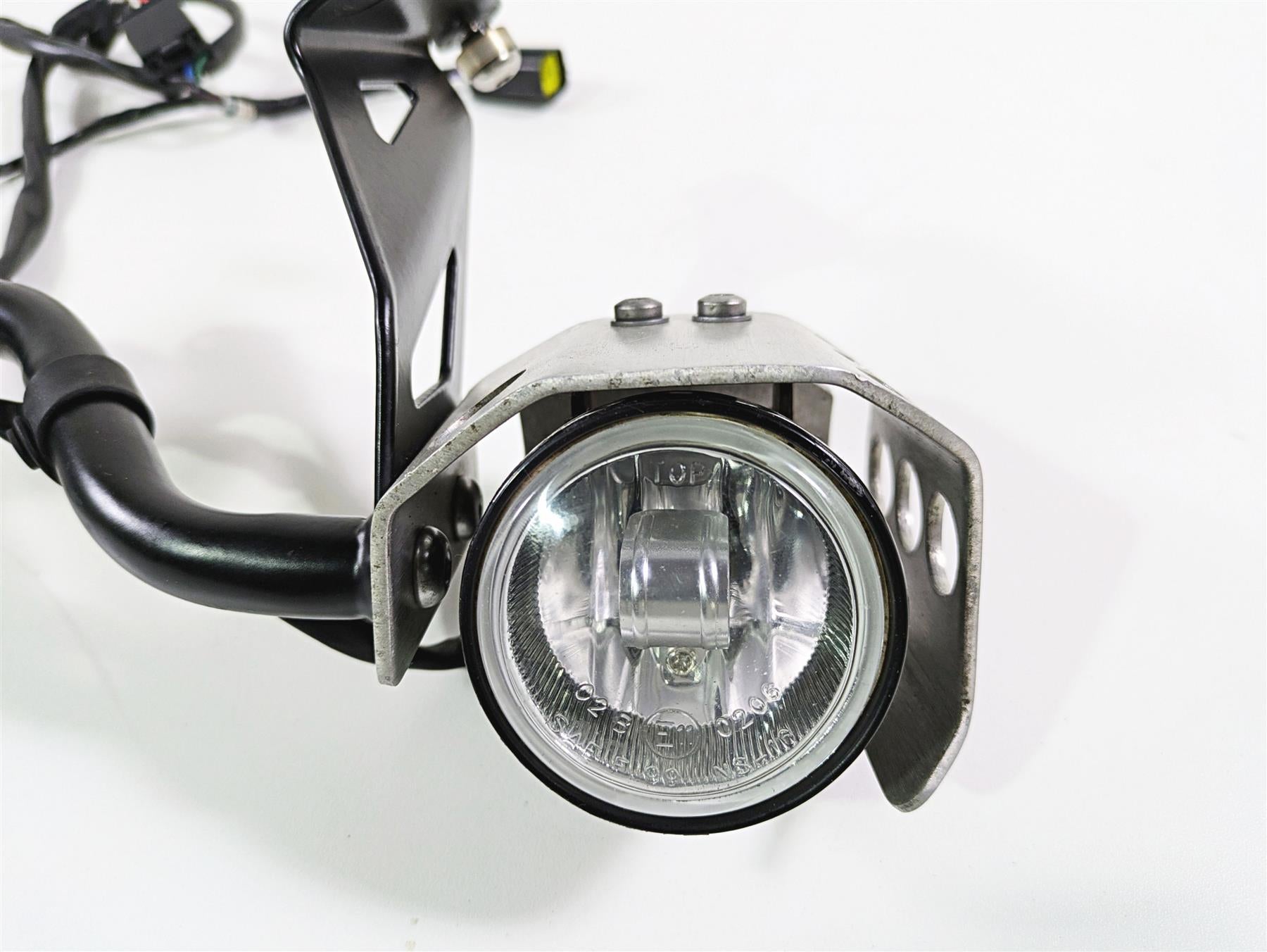 2015 Triumph Tiger Explorer XC Fog Lights & Mounting Rail Set T2701552 T2701553 {{ shop.shopifyCountryName }} - Mototech271
