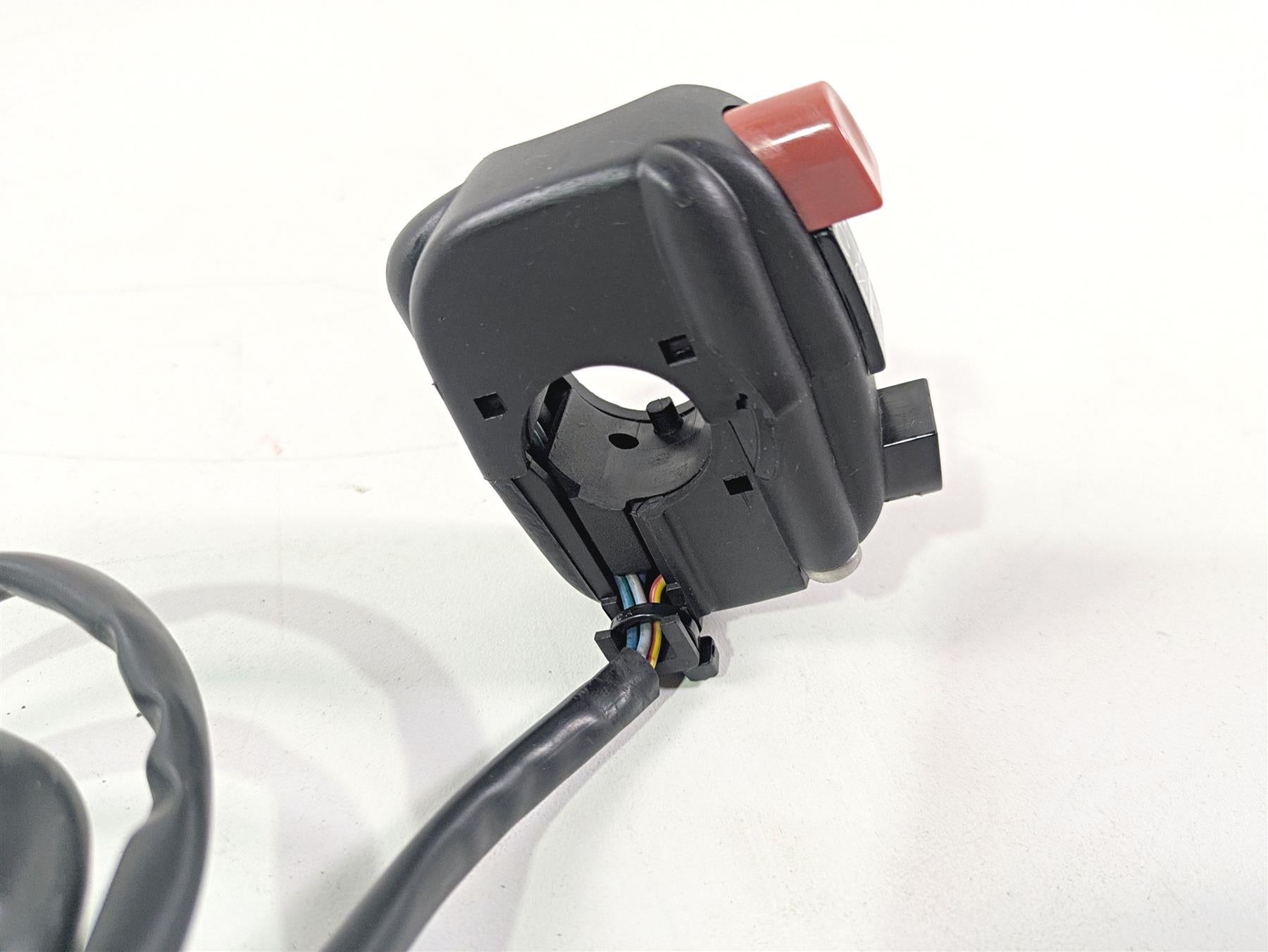 2017 Aprilia RSV 1100 Tuono V4 Factory Right Hand Control Switch B045021 {{ shop.shopifyCountryName }} - Mototech271