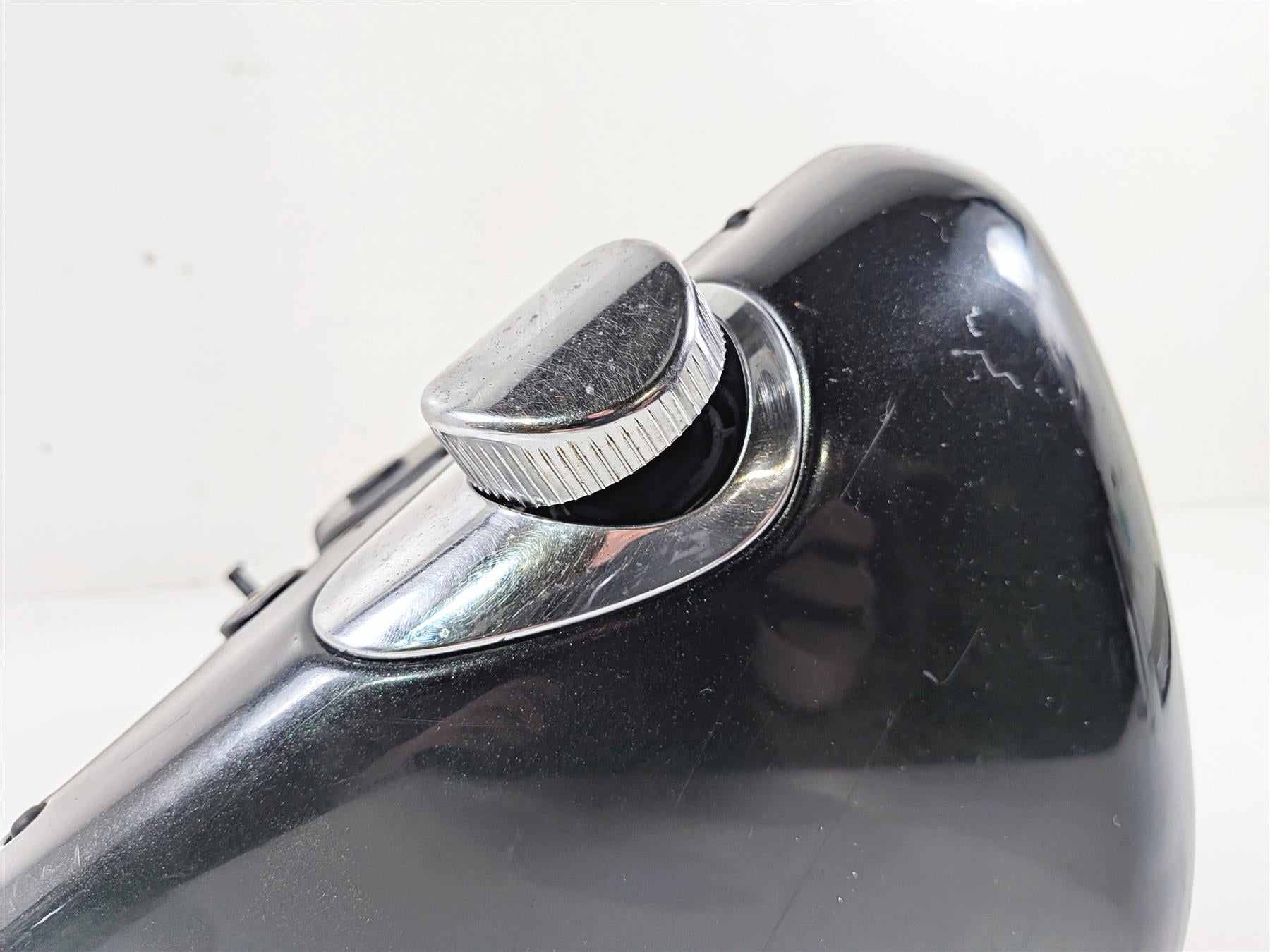 2006 Harley Sportster XL1200 C Oil Tank Reservoir & Dipstick 62888-04B {{ shop.shopifyCountryName }} - Mototech271