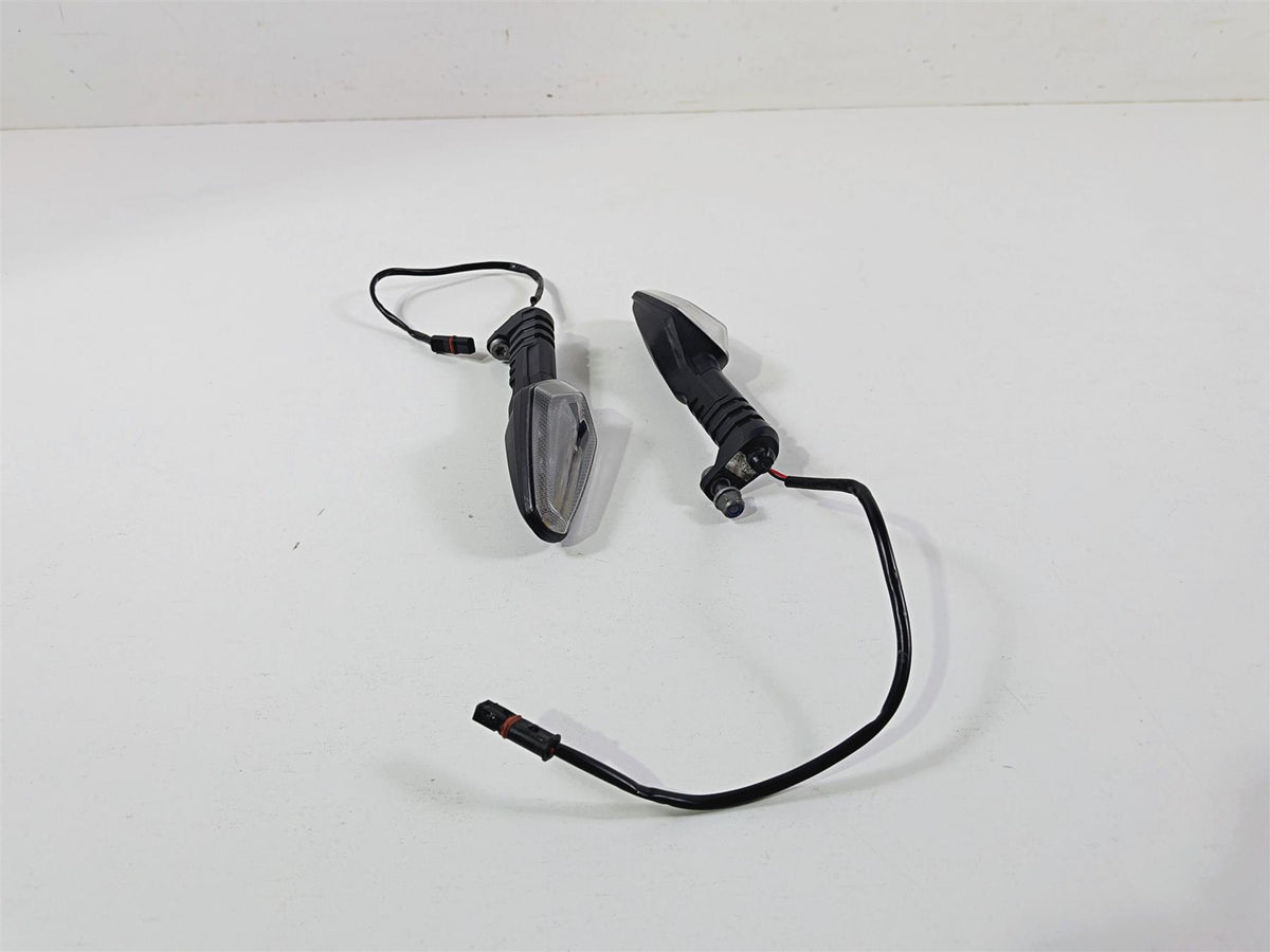 2023 BMW R nineT Scrambler K23 Rear Turn Singal Blinker Set 63138557204 {{ shop.shopifyCountryName }} - Mototech271