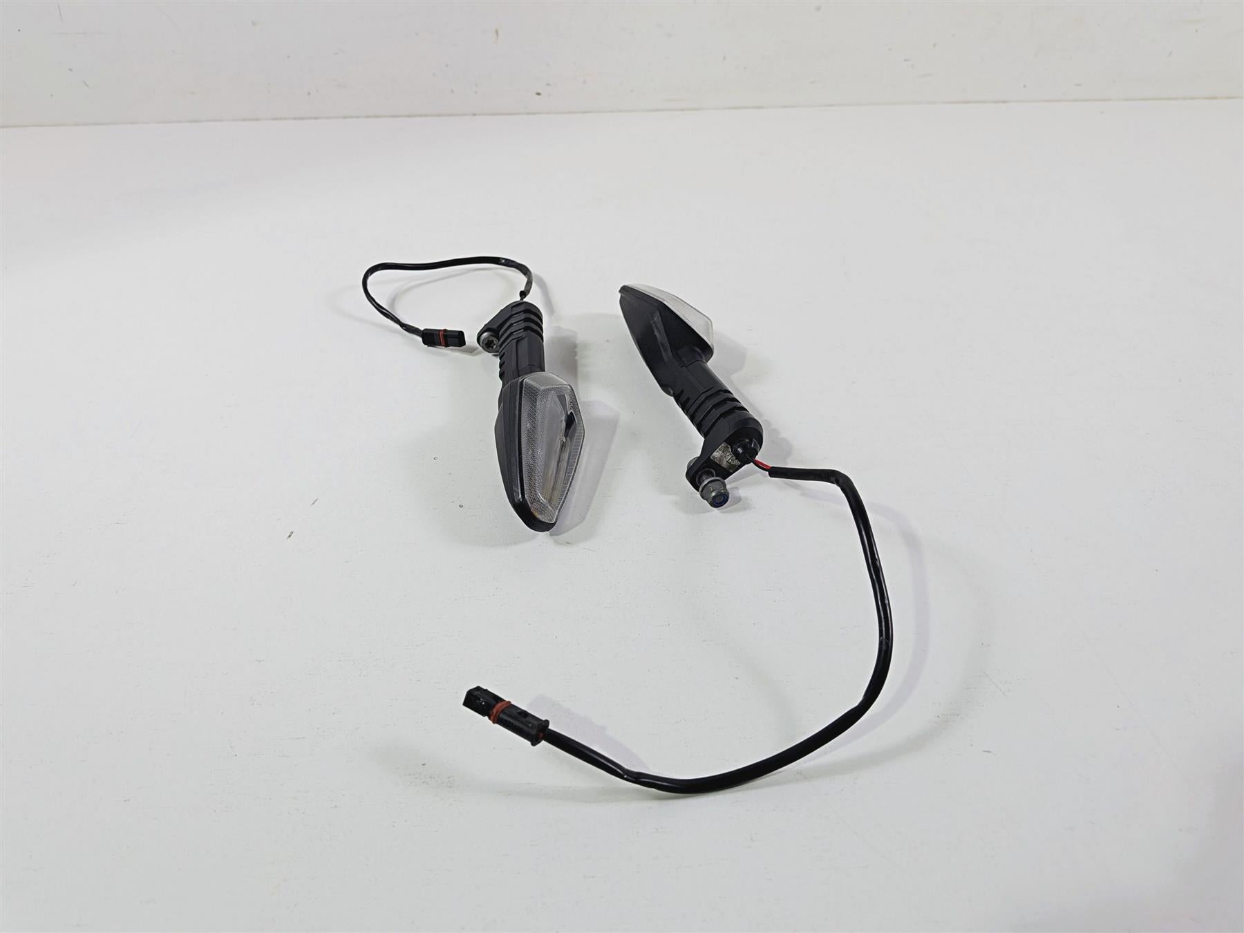 2023 BMW R nineT Scrambler K23 Rear Turn Singal Blinker Set 63138557204 {{ shop.shopifyCountryName }} - Mototech271