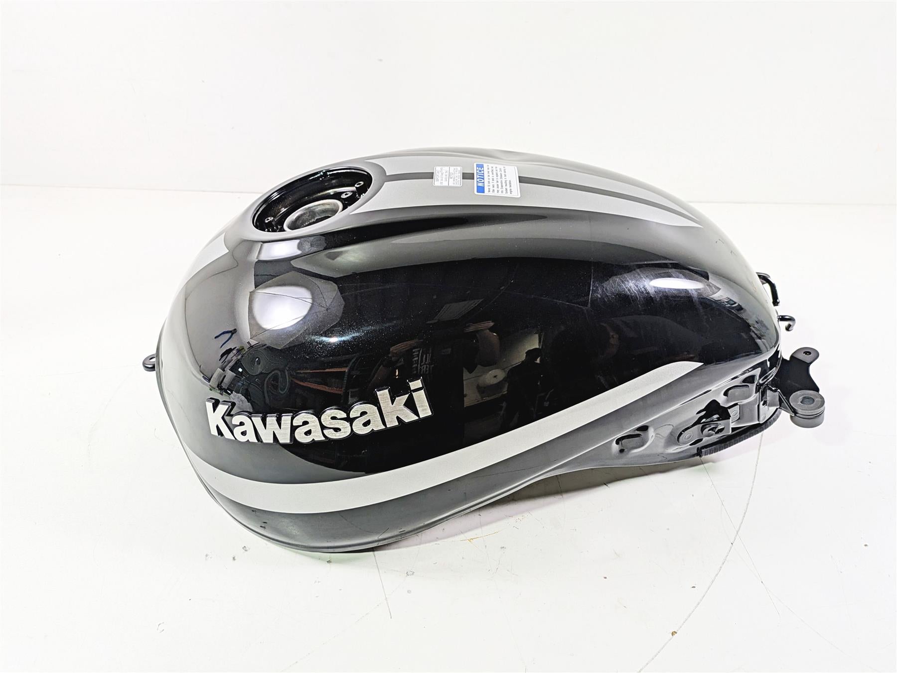 2022 Kawasaki ZR900RS Cafe Fuel Gas Petrol Tank Reservoir - Read 51092-5119-17K {{ shop.shopifyCountryName }} - Mototech271