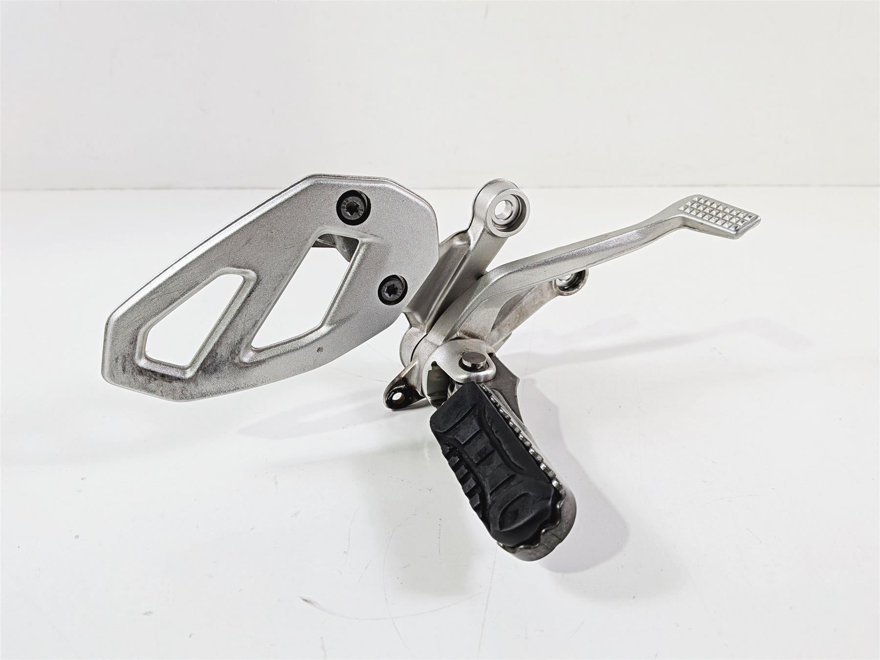 2016 BMW S1000XR K49 Right Rider Foot Peg & Brake Ped 46718553836-Mototech271