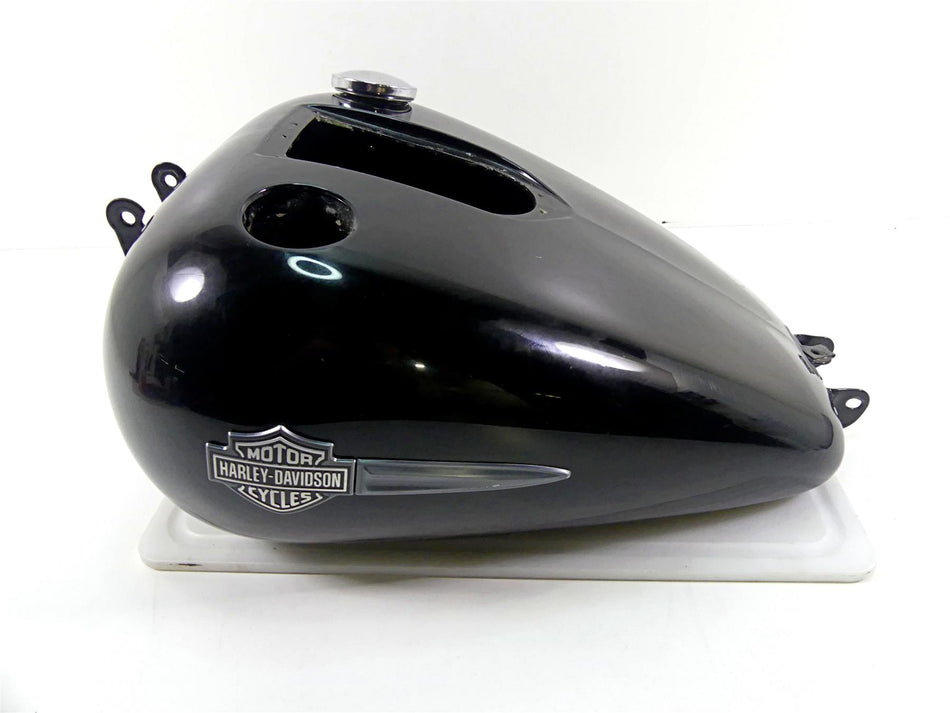 2010 Harley FXDF Dyna Fat Bob Fuel Gas Petrol Tank - Dented 61586-04B {{ shop.shopifyCountryName }} - Mototech271