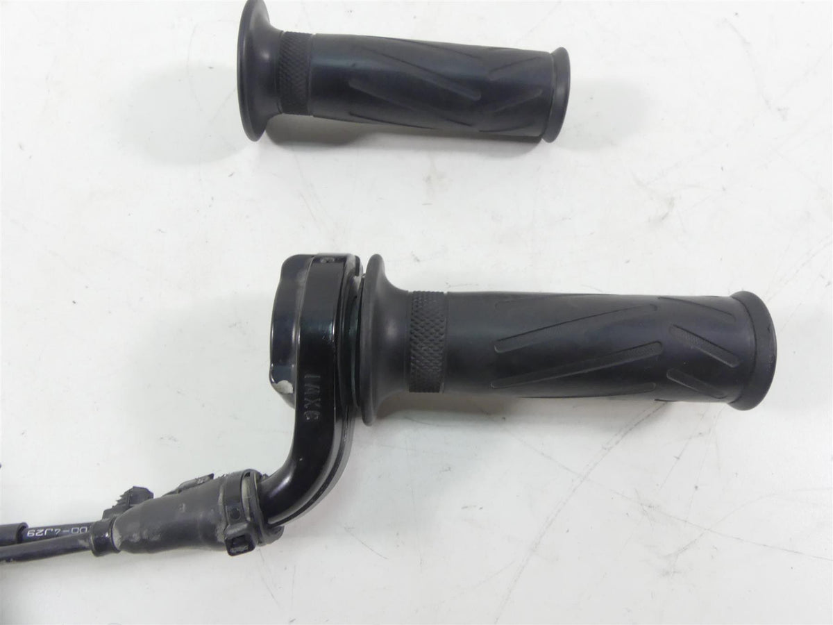 2015 Yamaha MT09 FZ09 Throttle Hand Grip Cable Set 3XW-26282-01-00 {{ shop.shopifyCountryName }} - Mototech271