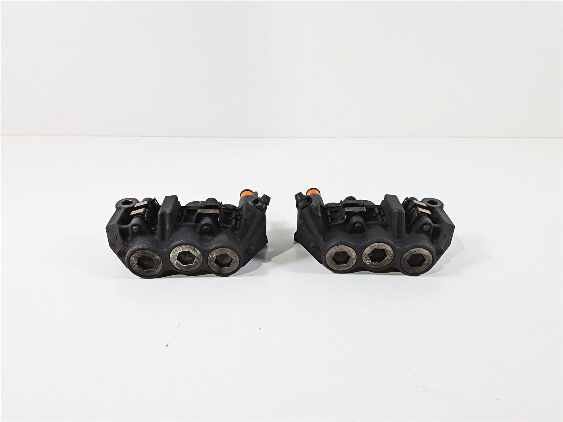 2008 Yamaha YZF R1 RN19 Front Brake Caliper Set 6 Piston 4C8-2580T-01-00 {{ shop.shopifyCountryName }} - Mototech271