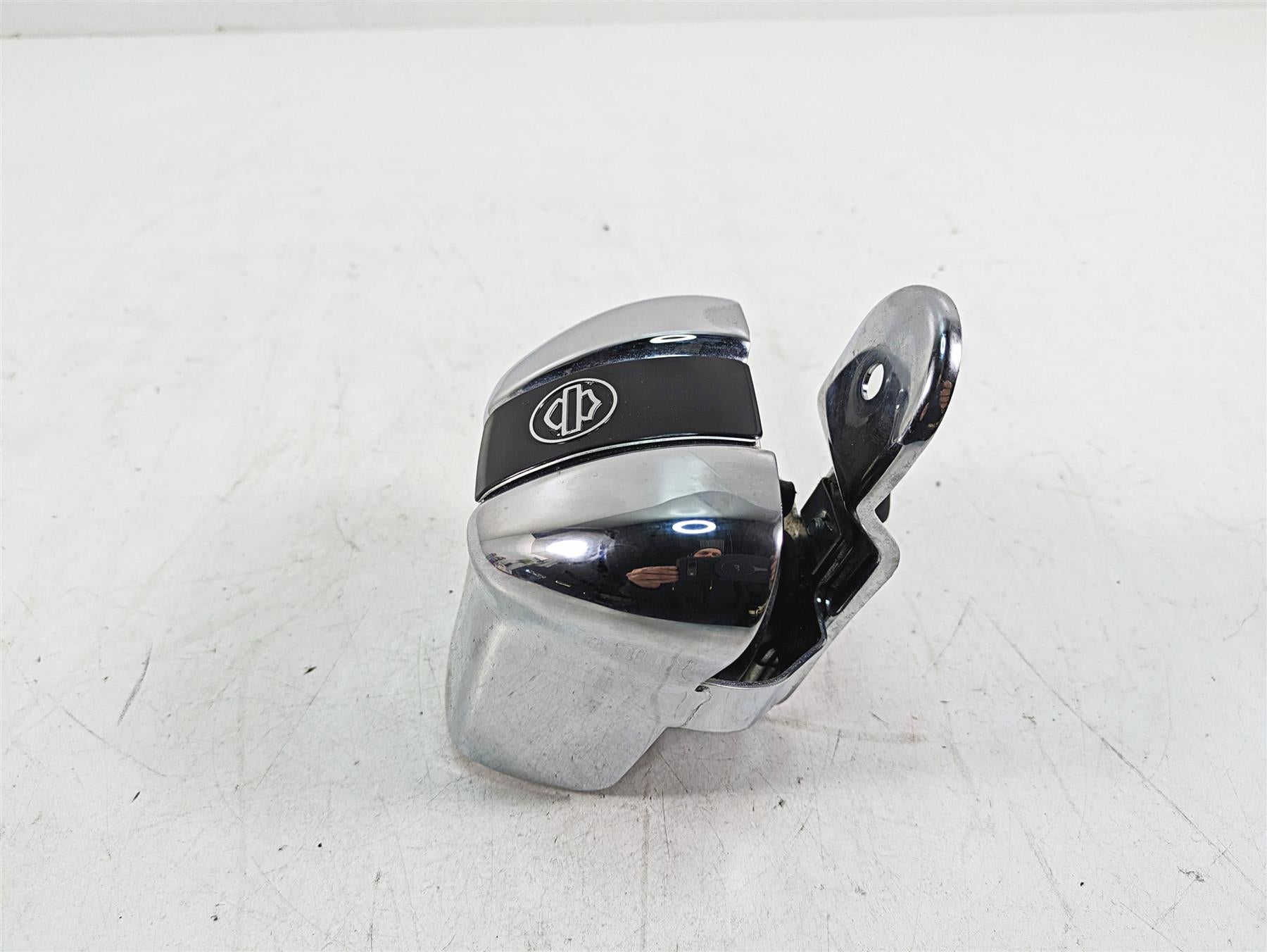 2020 Harley Touring FLHX Street Glide Horn + Chrome Cover 69060-90H 61300523A {{ shop.shopifyCountryName }} - Mototech271
