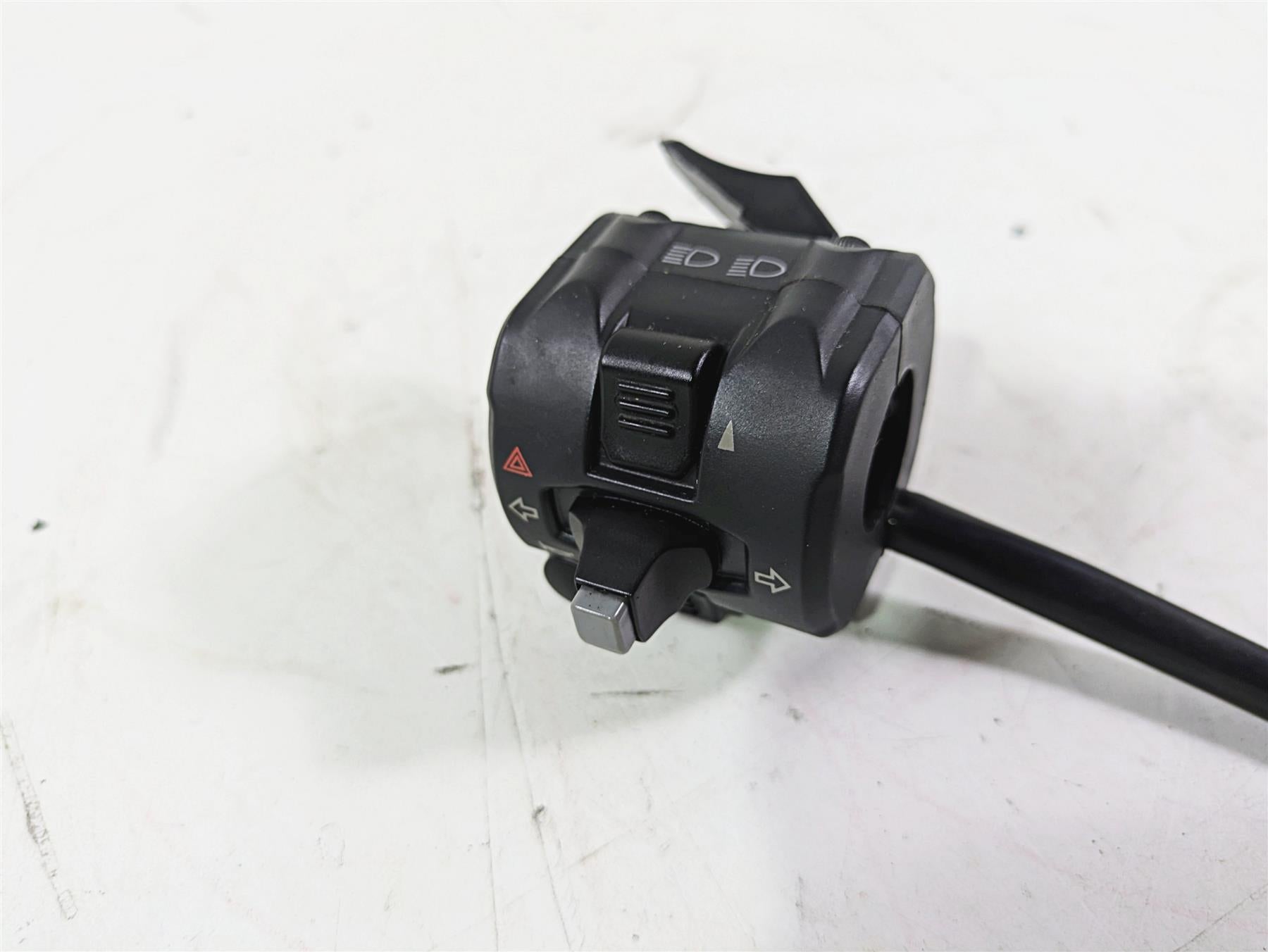 2018 Ducati Hypermotard 939 SP Left Hand Light Control Switch 65110142A {{ shop.shopifyCountryName }} - Mototech271