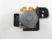 Load image into Gallery viewer, 2015 Harley FLD Dyna Switchback Abs Brake Pump Module 48340-12 | Mototech271
