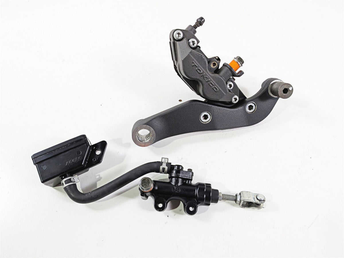 2006 Suzuki C90 VL1500T Boulevard Rear Brake Caliper & Mstr Cyl 69100-10F10-999 {{ shop.shopifyCountryName }} - Mototech271