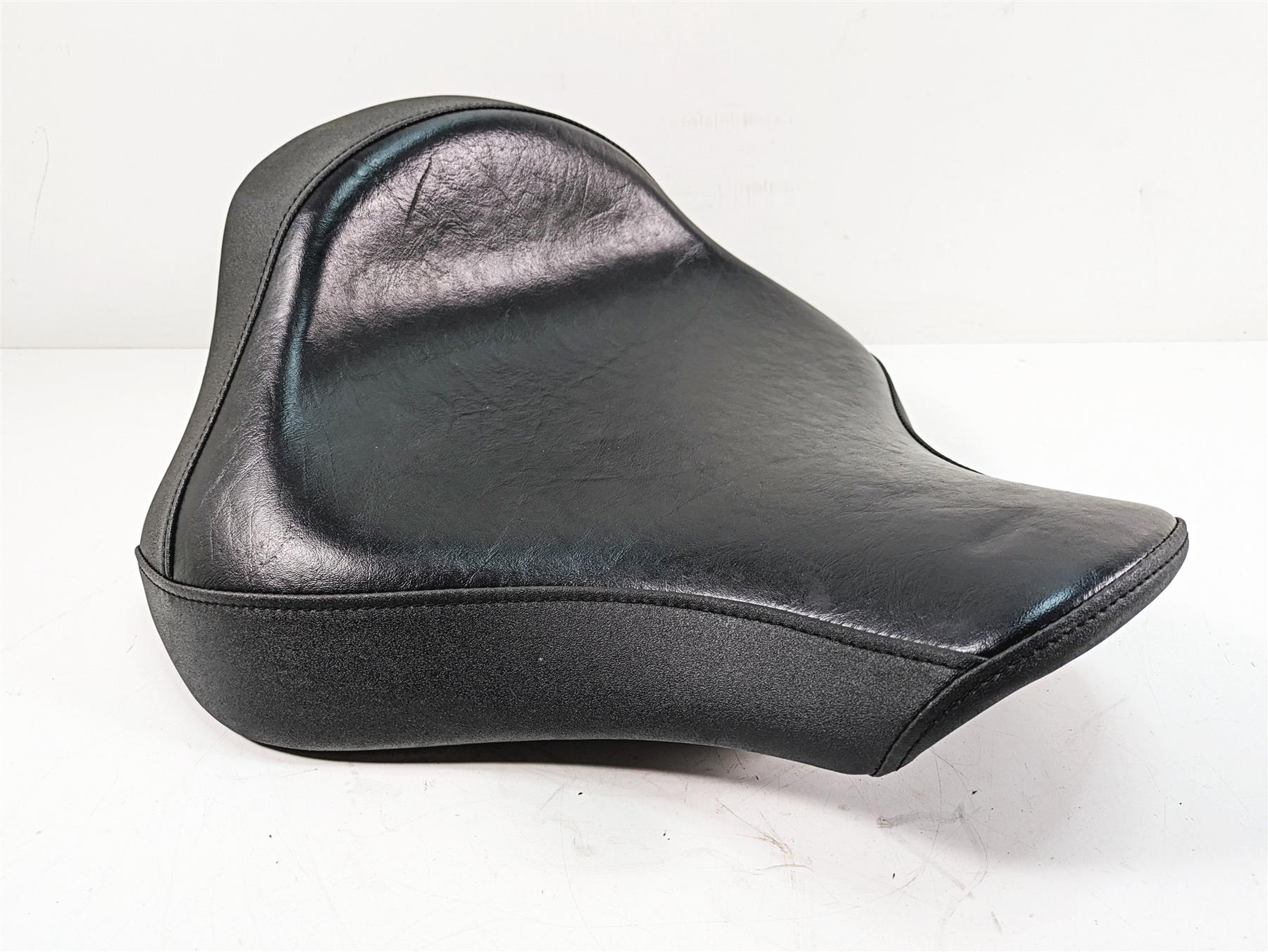 2009 Yamaha XV1900 Raider Front Rider Drivers Seat Saddle 5C7-24710-00-00 {{ shop.shopifyCountryName }} - Mototech271