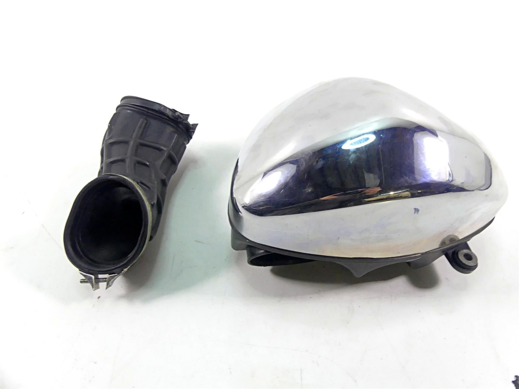 2008 Suzuki M109R VZR1800 Left Air Cleaner Breather Filter Box 13702-48G20 {{ shop.shopifyCountryName }} - Mototech271