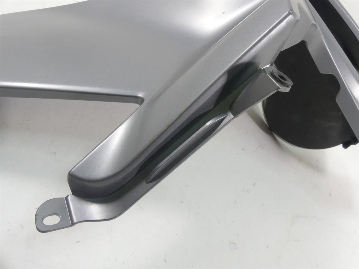 2015 BMW R1200RT K52 Right Side Between Leg Knee Fairing Cover 46638583582 {{ shop.shopifyCountryName }} - Mototech271