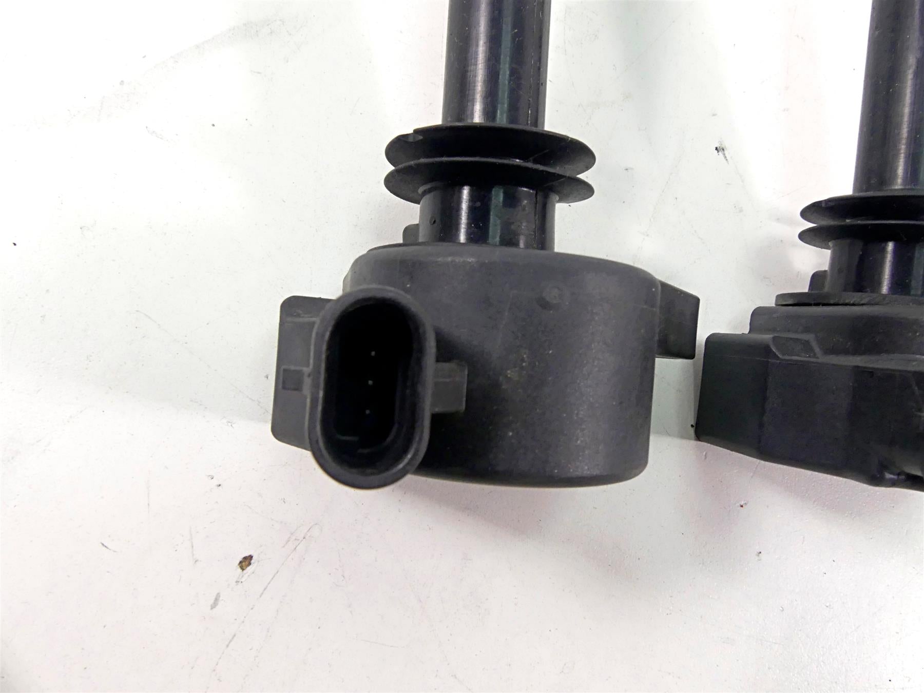 2015 Harley VRSCF Muscle V-Rod Ignition Coils Stick Coil Set 32477-01A {{ shop.shopifyCountryName }} - Mototech271