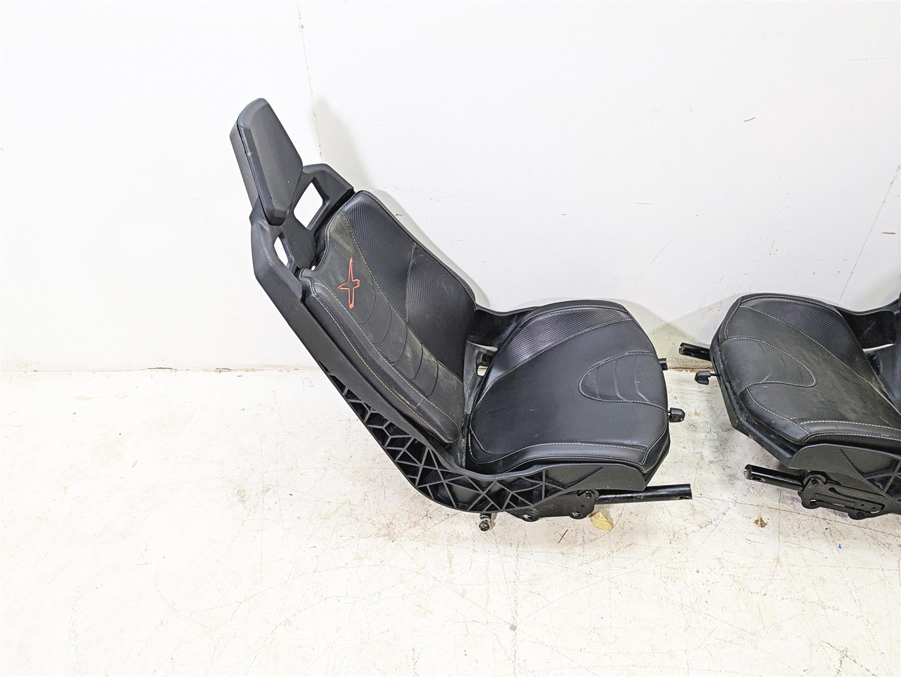 2018 Can Am Maverick X3 XRC Turbo R Driver Passenger Seat Set 708002065 {{ shop.shopifyCountryName }} - Mototech271