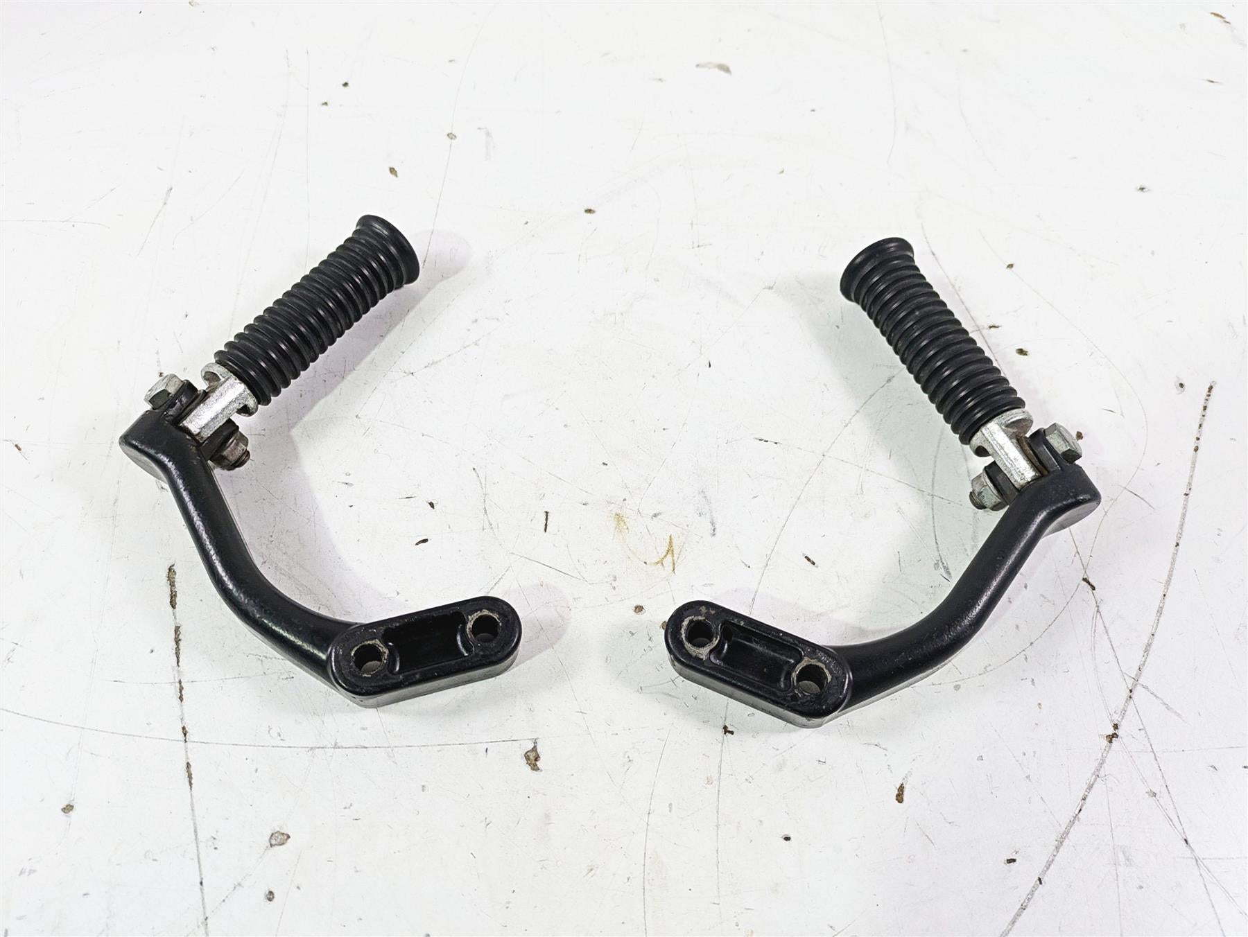 2012 Harley VRSCF Muscle V Rod Rear Passenger Footpeg Set 50822-09 50826-09 {{ shop.shopifyCountryName }} - Mototech271