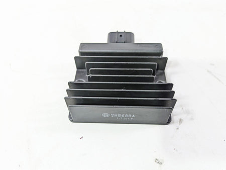 2022 Kawasaki ZR900RS Cafe Rectifier Voltage Regulator SH868BA 21066-0760 {{ shop.shopifyCountryName }} - Mototech271