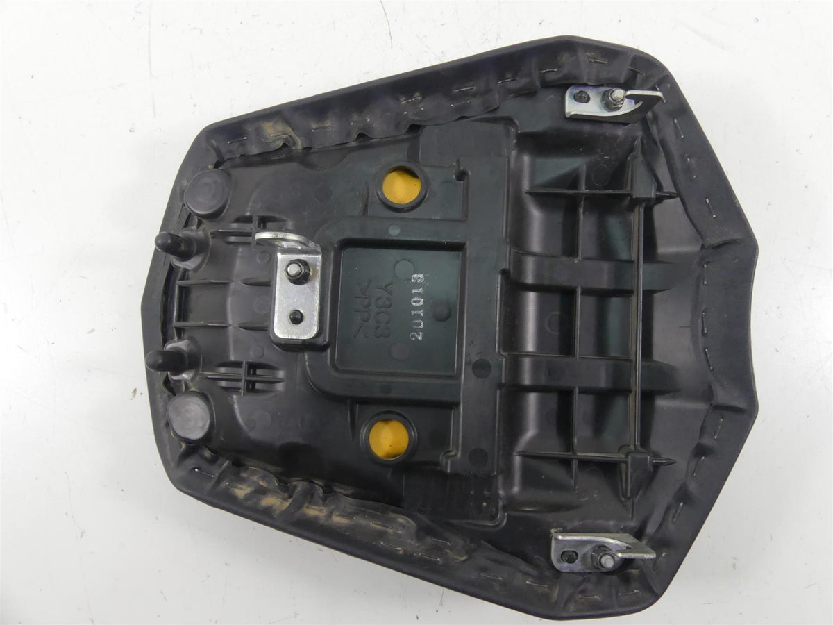 2008 Yamaha FZ1 Fazer Rear Passenger Saddle Seat 3C3-24750-00-00 3C3-24750-03-00 {{ shop.shopifyCountryName }} - Mototech271