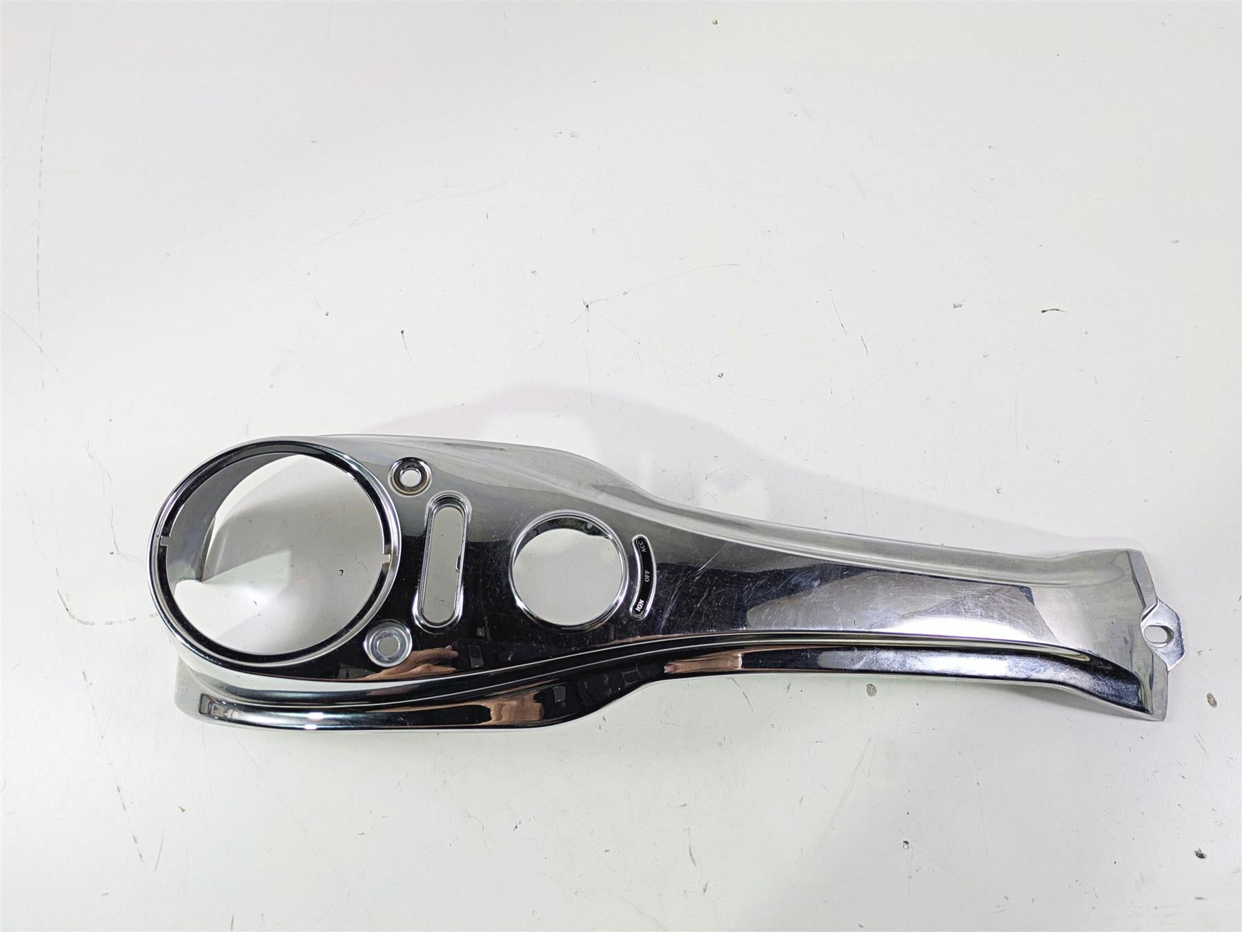 2016 Harley FXDWG Dyna Wide Glide Chrome Fuel Tank Dash Cover Console 70900048 {{ shop.shopifyCountryName }} - Mototech271