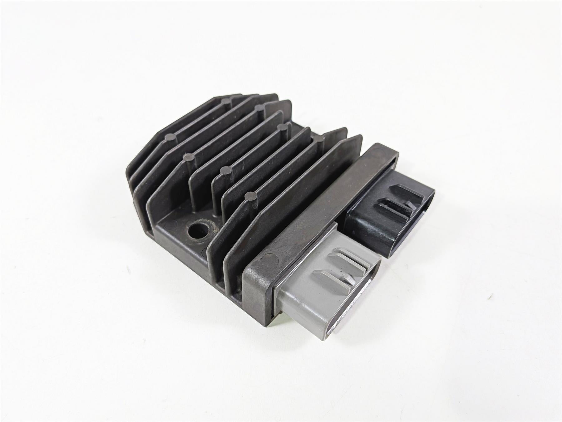 2016 BMW R1200 GS K50 Rectifier Voltage Regulator FH020AA 12318523367 {{ shop.shopifyCountryName }} - Mototech271