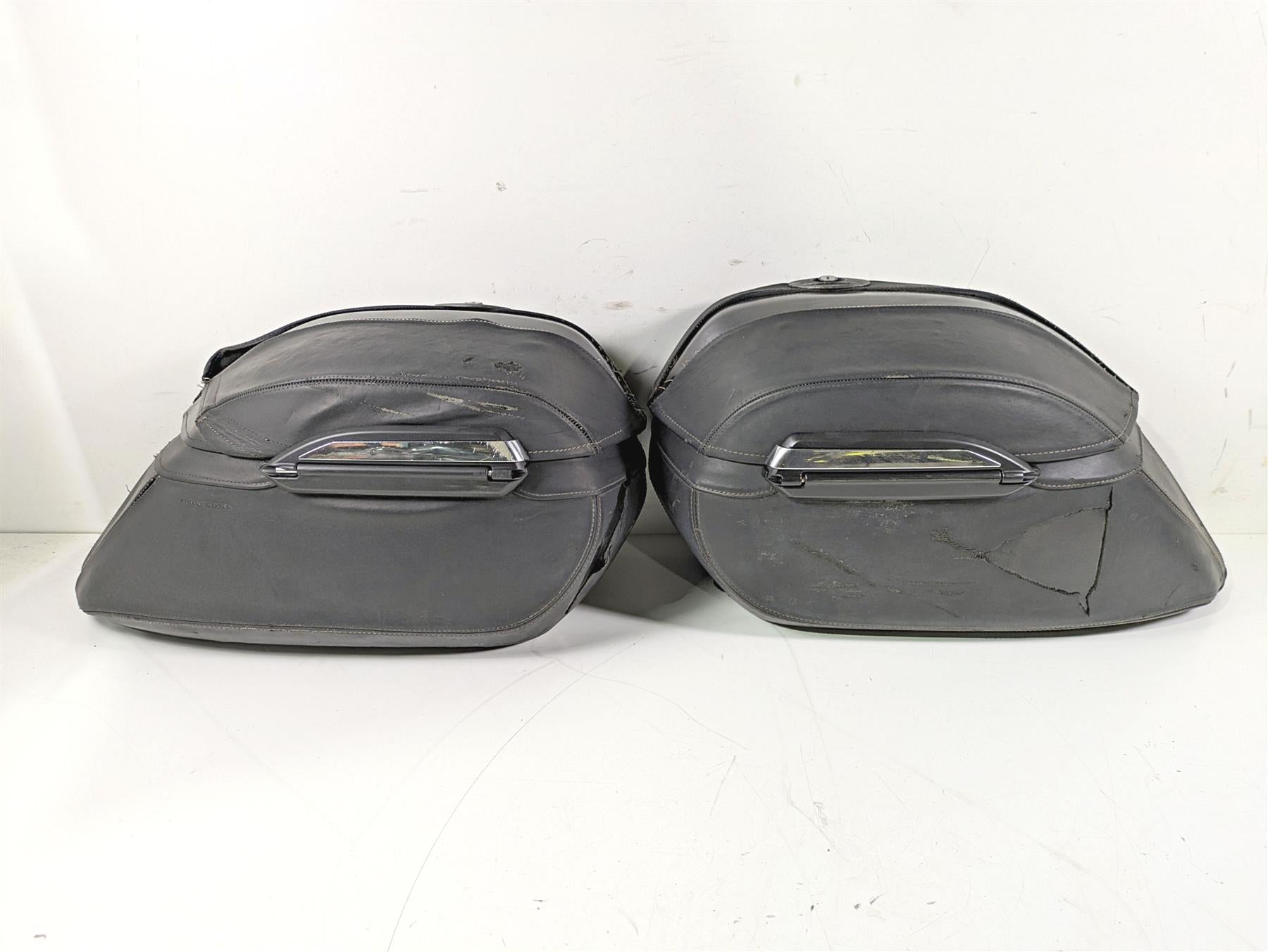 2008 Yamaha XVS1300 V-Star Tourer Saddlebag Set 5S6-F8440-00-00 5S6-F8430-00-00 | Mototech271