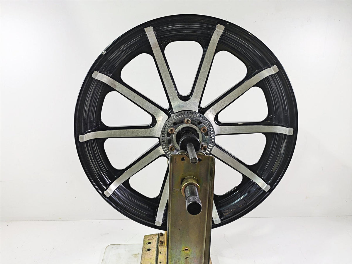 2018 Indian Chieftain Limited Straight Front Wheel Rim 19x3.5 1523059 {{ shop.shopifyCountryName }} - Mototech271