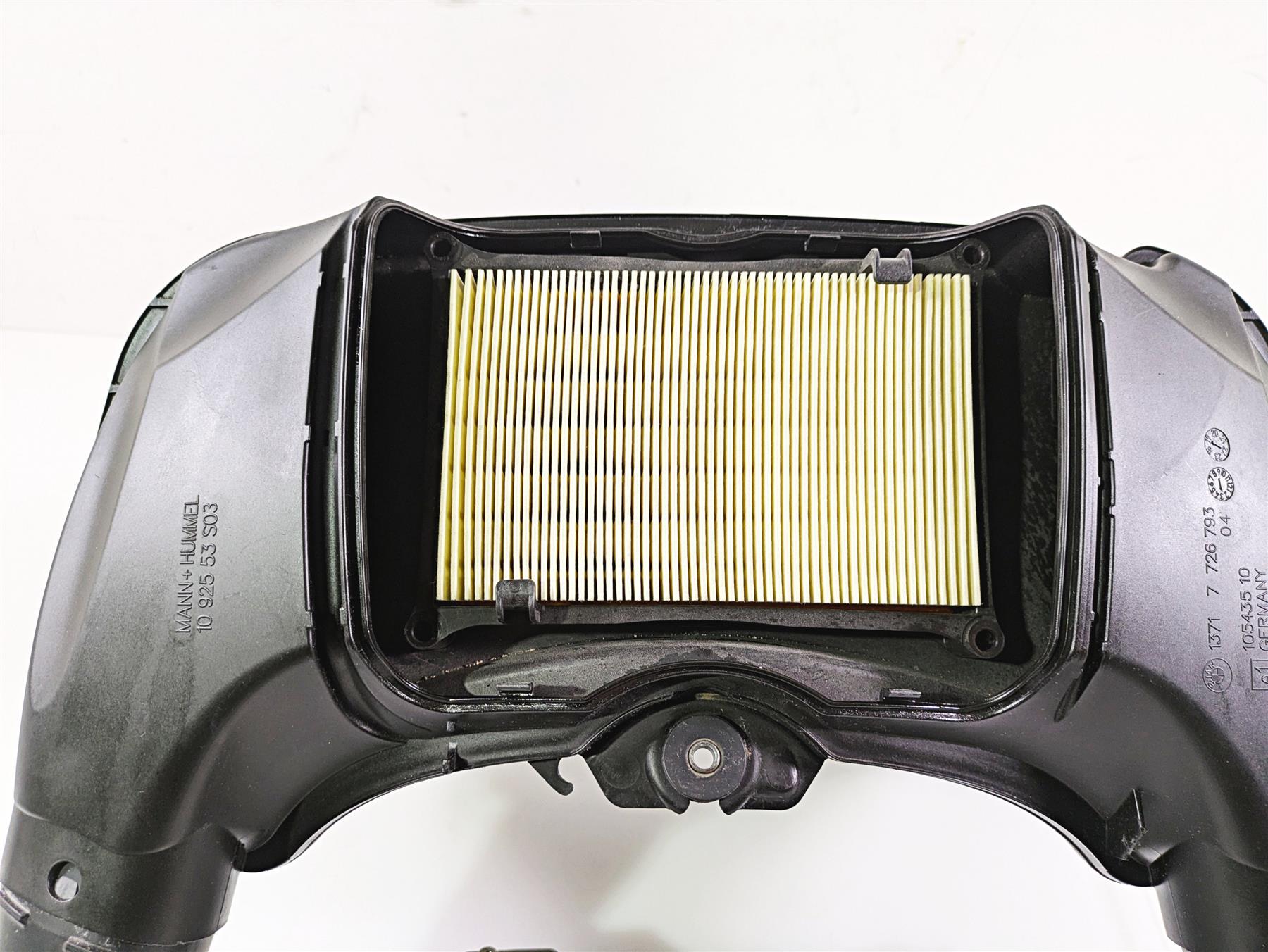 2019 BMW R1250RT K52 Airbox Air Box Cleaner Breather Filter 13718567190 {{ shop.shopifyCountryName }} - Mototech271