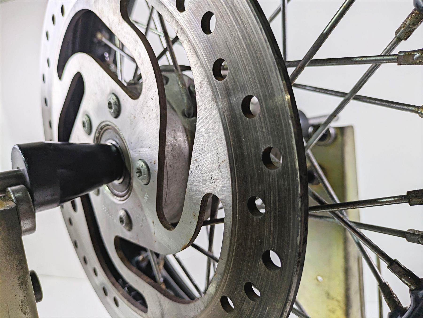 2018 Harley FLHCS Softail Heritage 115th 16x3 Front Wheel Rim & Cover 43300489 {{ shop.shopifyCountryName }} - Mototech271
