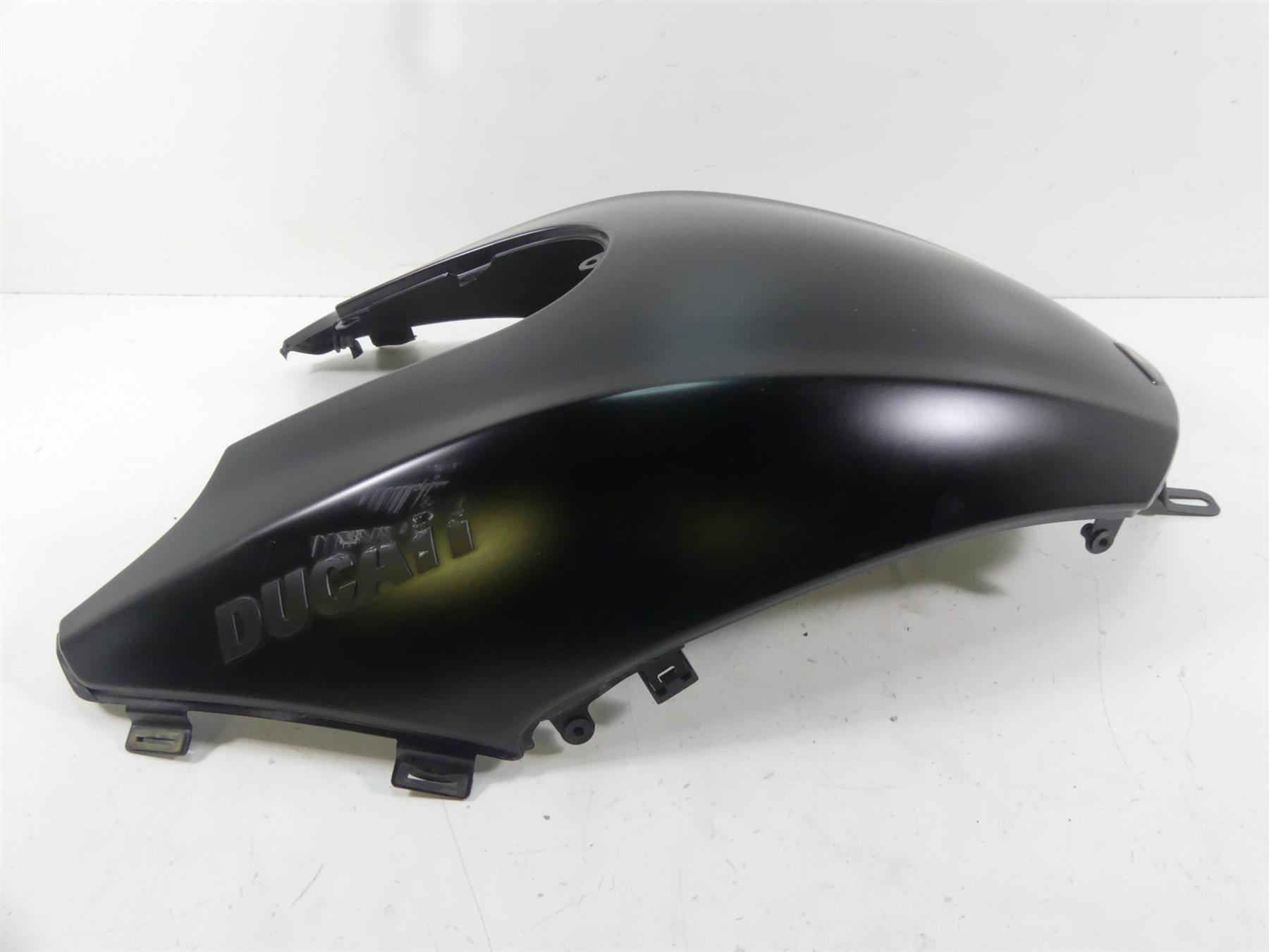 2015 Ducati Diavel Dark Fuel Gas Petrol Tank Cover Fairing - Read 48013191AK | Mototech271