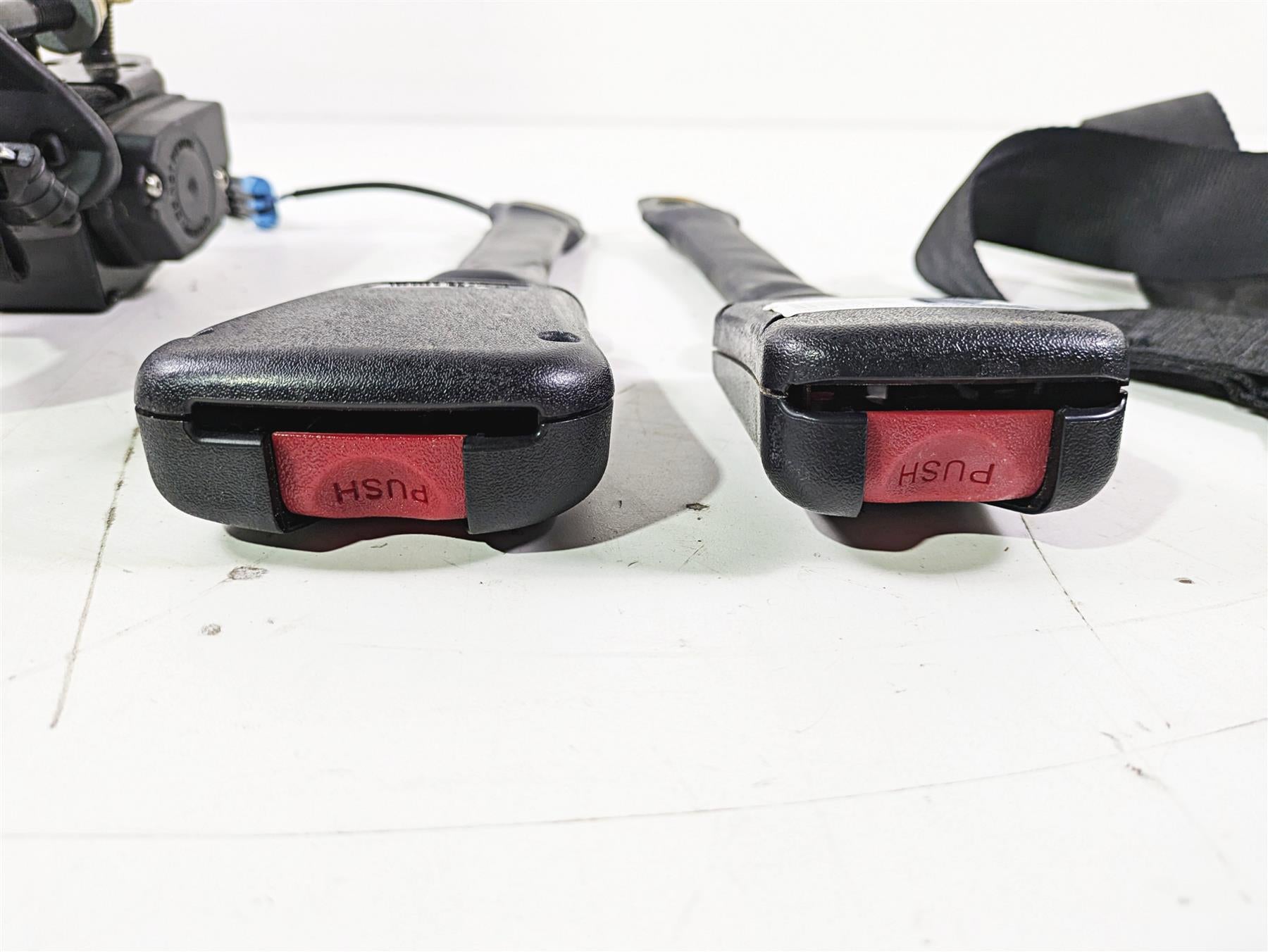 2023 Can Am Maverick X3 XMR Turbo RR Left & Right Seat Belt Buckle Set 708002654 {{ shop.shopifyCountryName }} - Mototech271