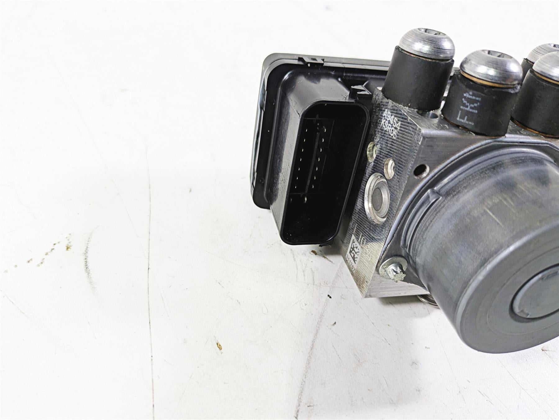 2017 BMW F800GS Adv K75 Abs Brake Pump Module 34518546851 {{ shop.shopifyCountryName }} - Mototech271