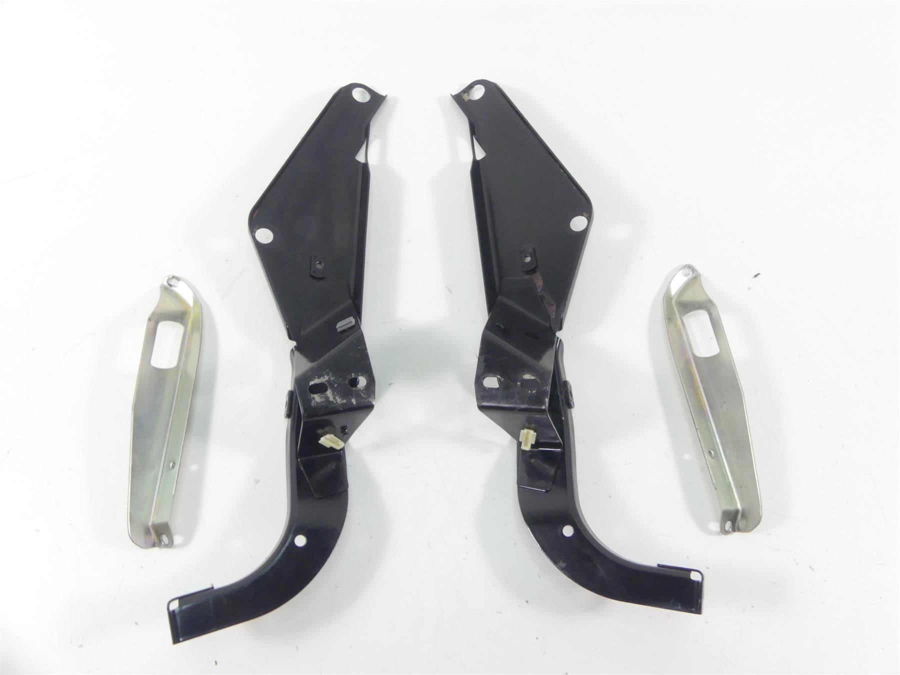 2012 Harley Touring FLHX Street Glide Front Fairing Mounts Supports 58479-96 {{ shop.shopifyCountryName }} - Mototech271