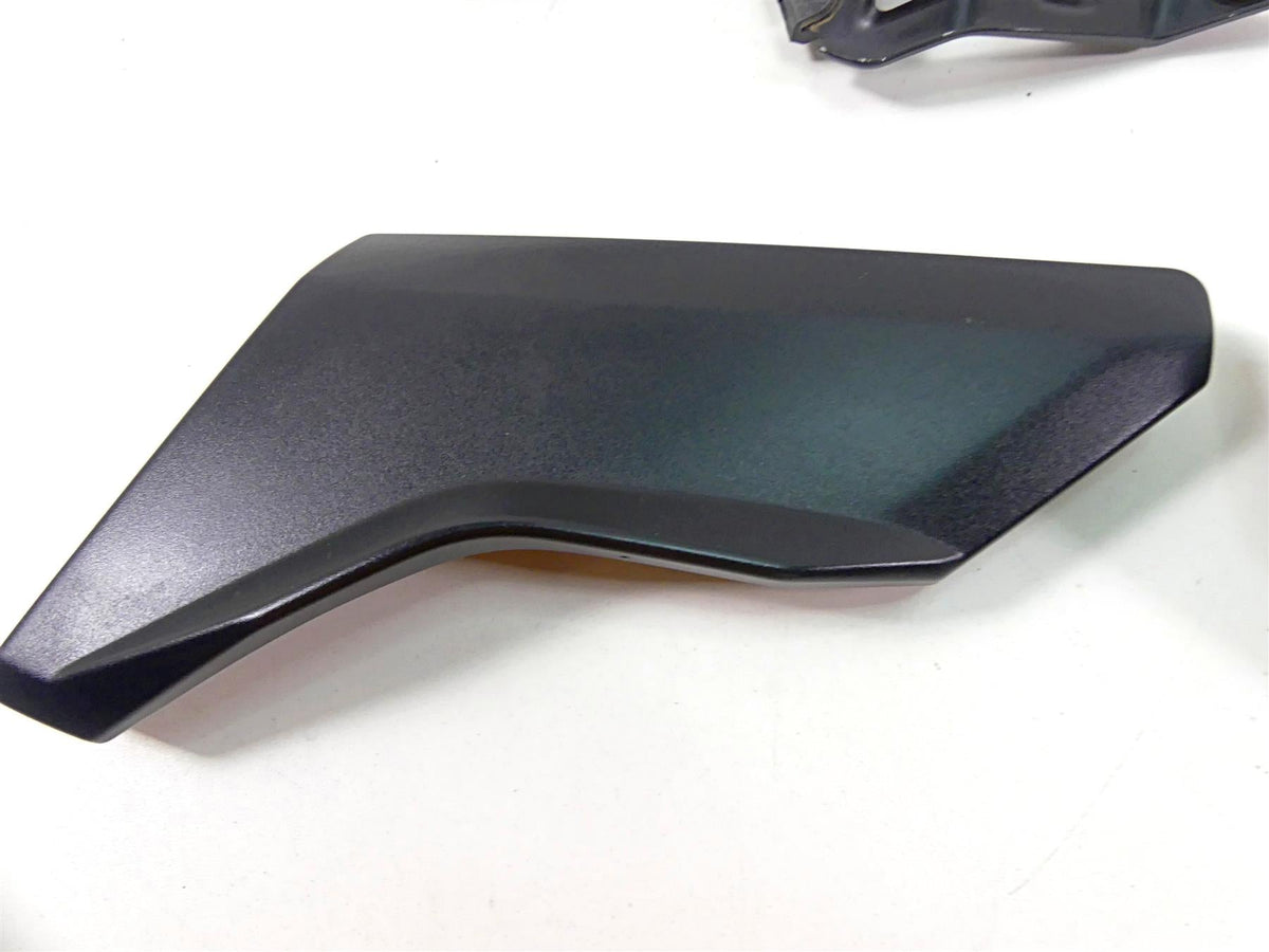 2009 BMW R1200GS K255 Adv Between Leg Side Metal Cover Set 46637698234 {{ shop.shopifyCountryName }} - Mototech271