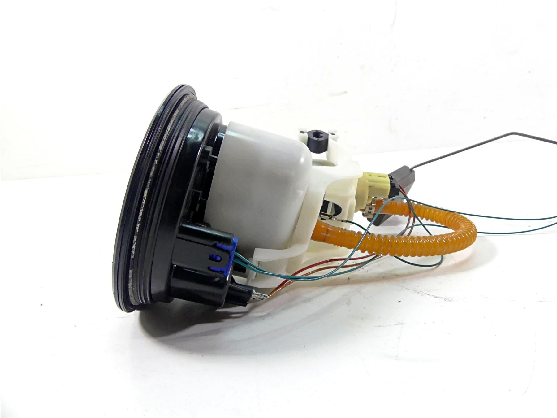 2013 BMW S1000RR K46 Fuel Gas Petrol Pump + Level Sender 16147718349 7710721 {{ shop.shopifyCountryName }} - Mototech271