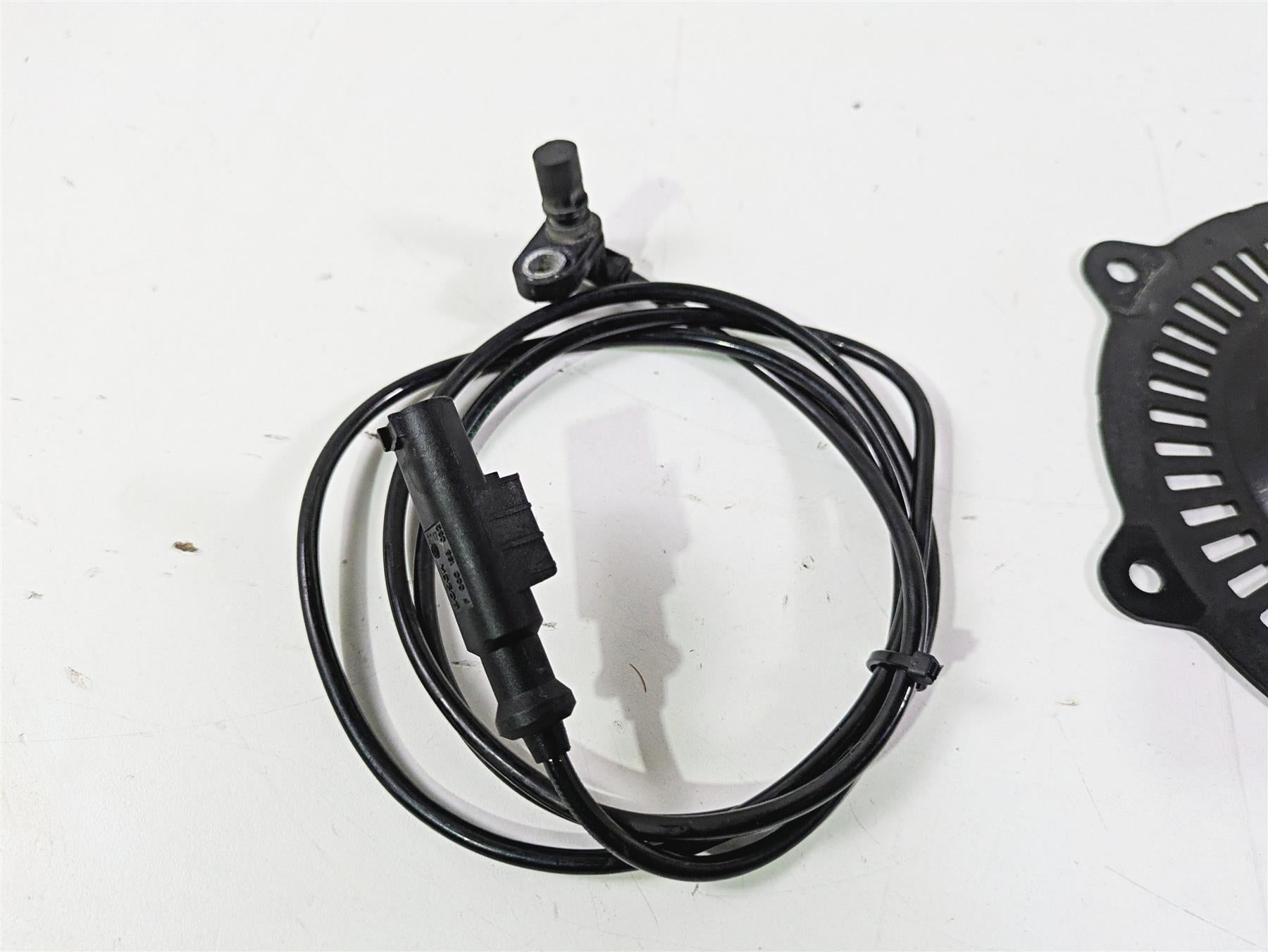 2018 KTM 1290 Super Adv S Front Abs Brake Wheel Speed Sensor 76042125000 {{ shop.shopifyCountryName }} - Mototech271